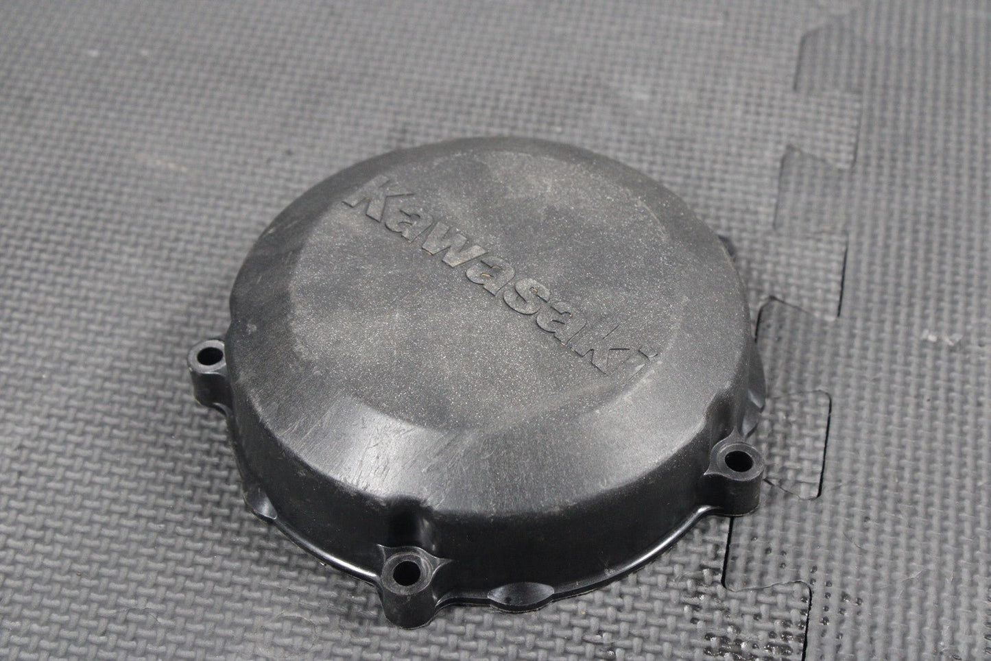 1986 KAWASAKI 86 - 87 KDX200 ENGINE RIGHT SIDE STATOR GENERATOR MAGNETO COVER - hggarage