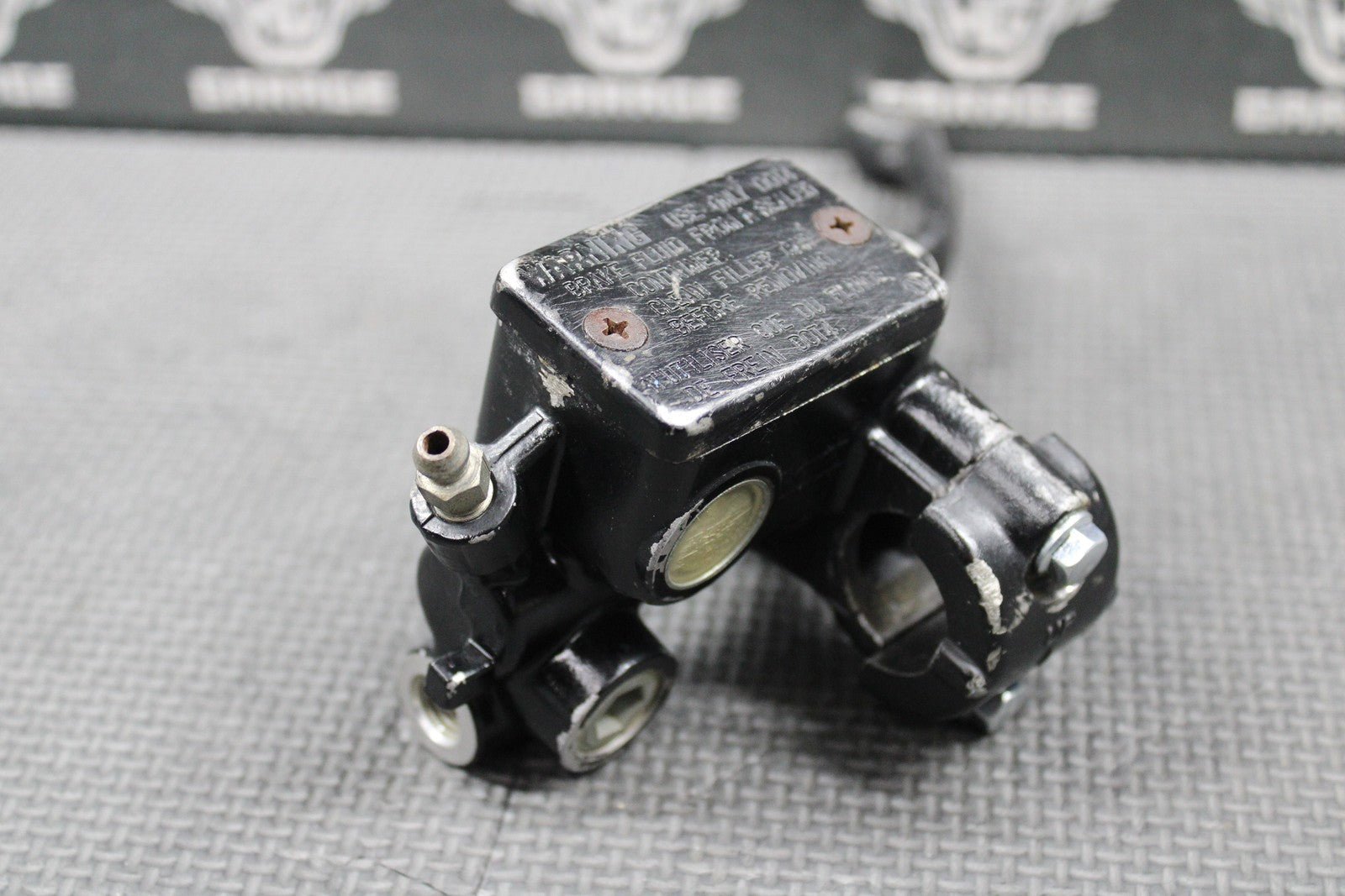 1989 HONDA 86 - 90 XR250R 87 - 90 XR600R OEM FRONT BRAKE MASTER CYLINDER W/ LEVER - hggarage