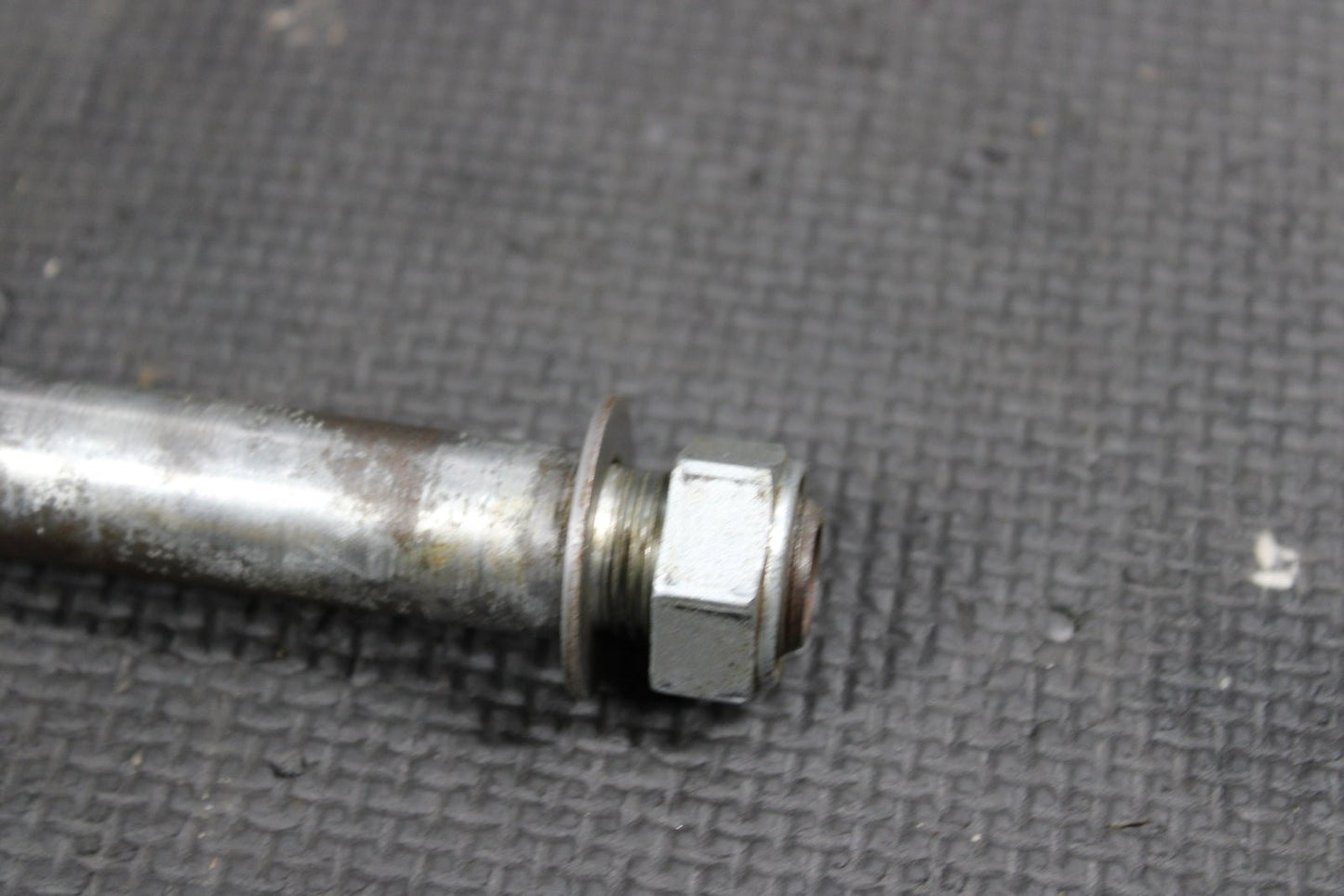 2007 YAMAHA YZ450F OEM FRONT WHEEL RIM AXLE PIVOT BOLT SWINGARM BOLT - hggarage