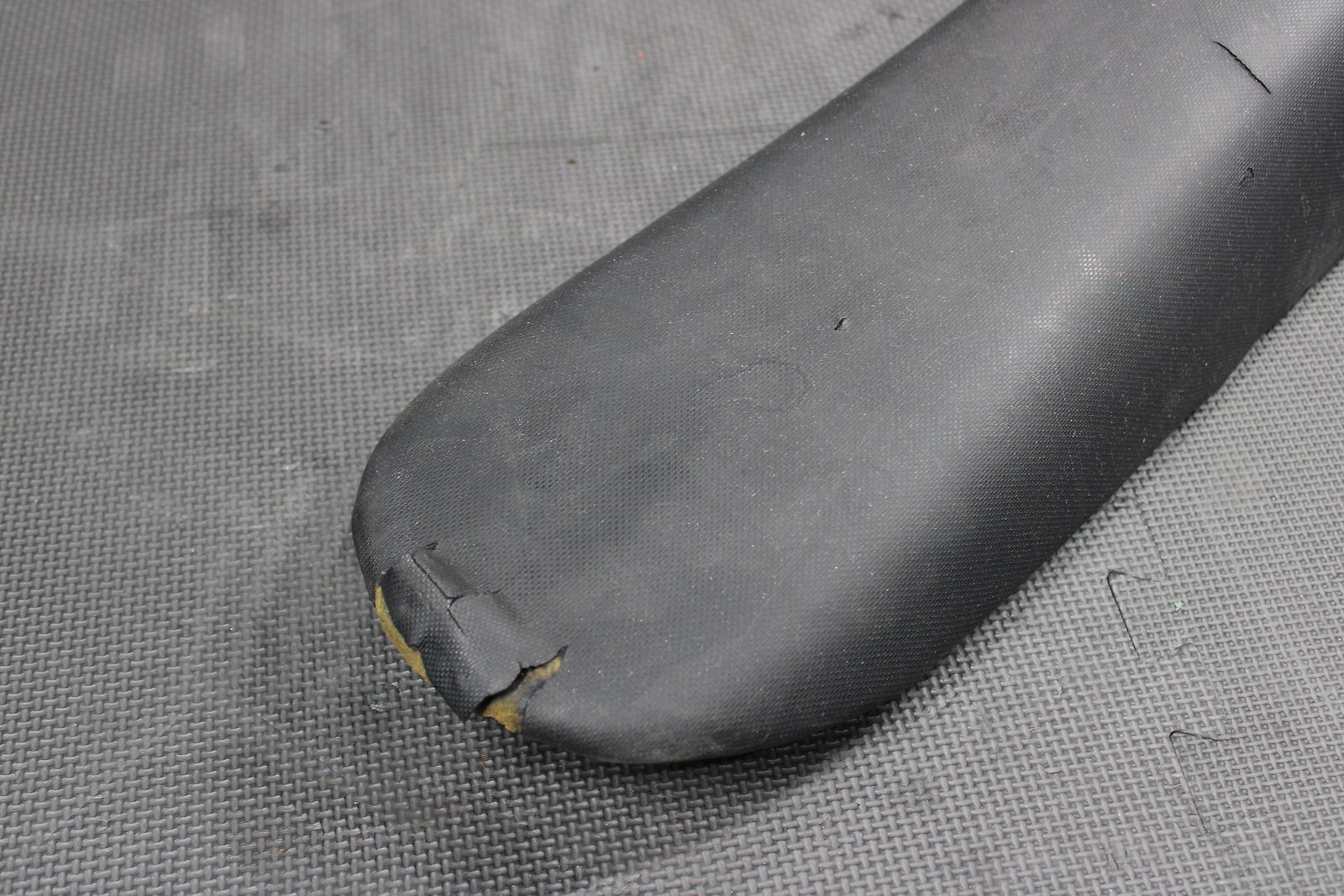 2006 KTM 2004 / 06 - 11 105 04 - 12 85 OEM SEAT SADDLE 47007040100 - hggarage