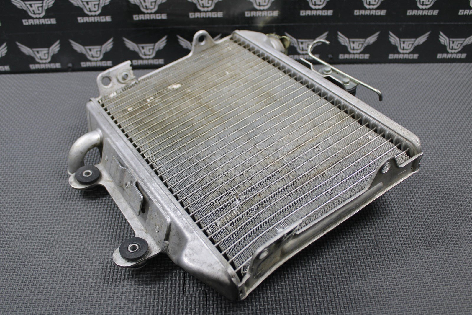 1997 HONDA 97 - 99 CR250R OEM RADIATOR COOLER W/ CAP 19100 - KZ3 - J10 GOOD - hggarage