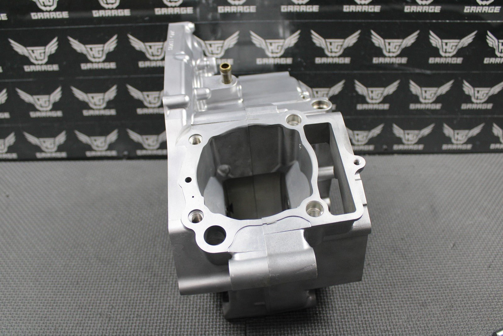 2019 SUZUKI 19 - 25 RMZ250 OEM LEFT RIGHT ENGINE CRANKCASE CRANK CASES BLOCK MINT! - hggarage