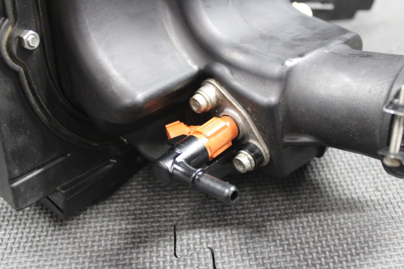 2019 SUZUKI 19 - 25 RMZ250 OEM AIRBOX AIR CLEANER FILTER BOX INTAKE BOOT INJECTOR - hggarage