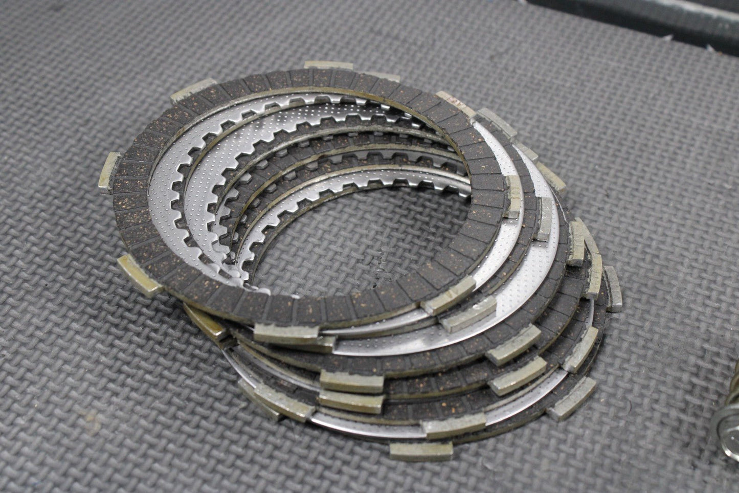 2012 KAWASAKI KX100 KX85 OEM COMPLETE CLUTCH W PLATES BASKET PRESSURE PLATE HUB - hggarage