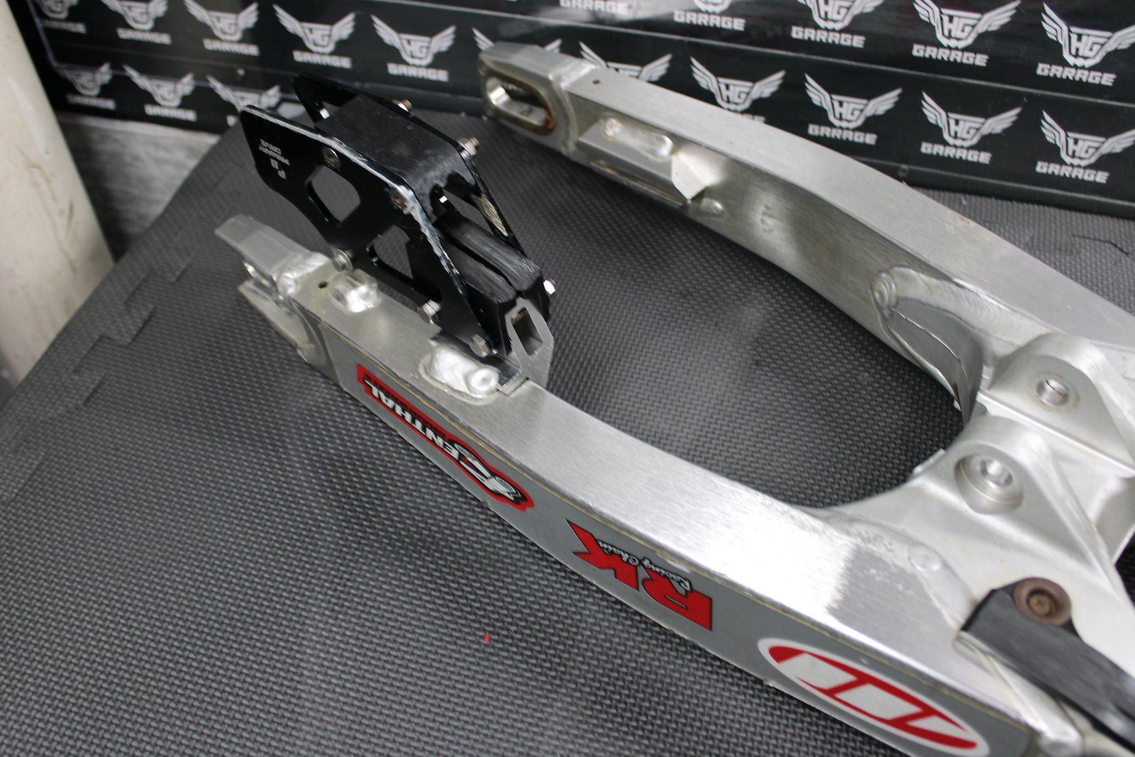 2013 SUZUKI RMZ250 OEM SWINGARM SWING ARM SUSPENSION 61000 - 49H00 - hggarage