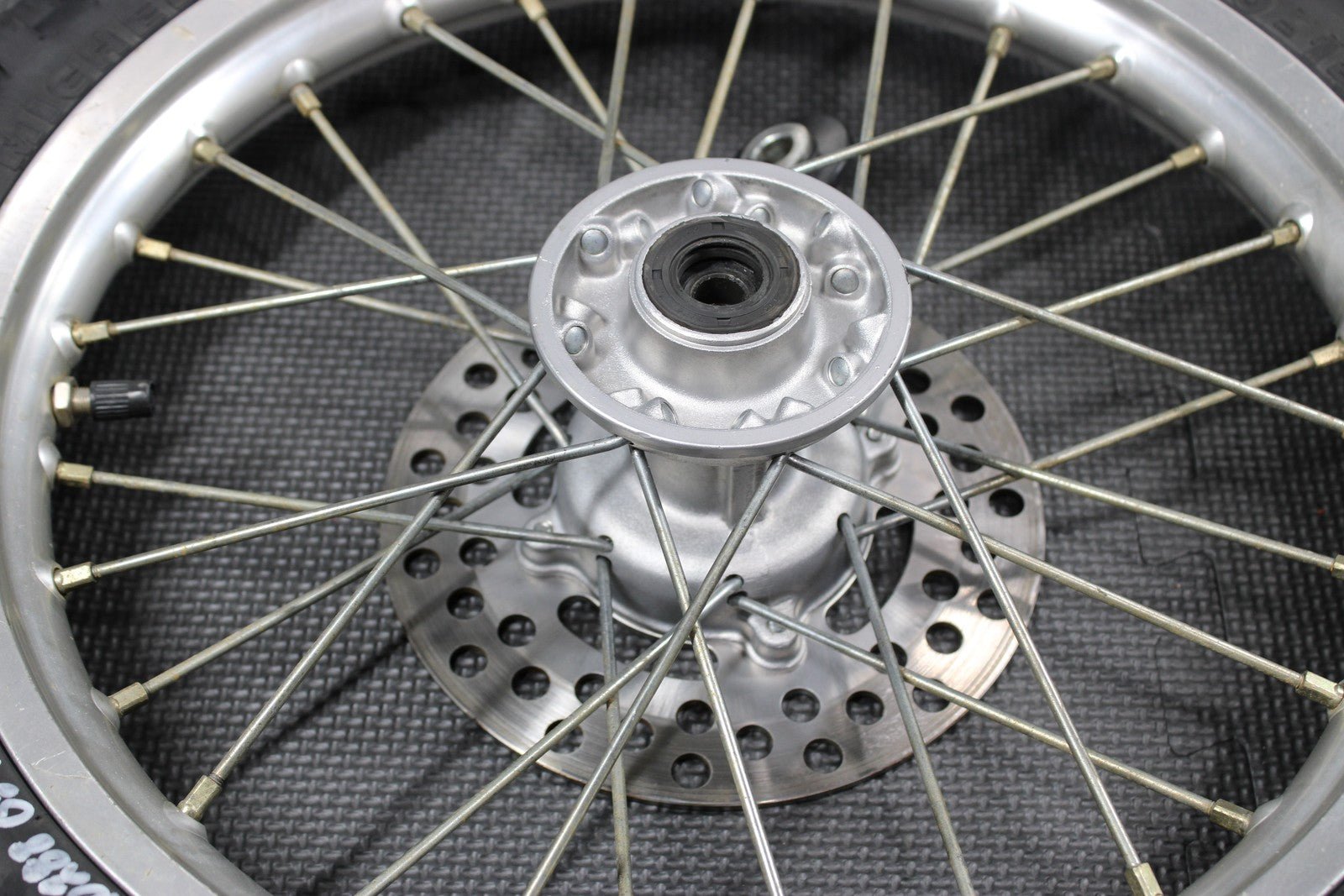 2003 KAWASAKI 00 - 09 KX65 OEM FRONT WHEEL RIM HUB TIRE 41090 - 1124 - hggarage
