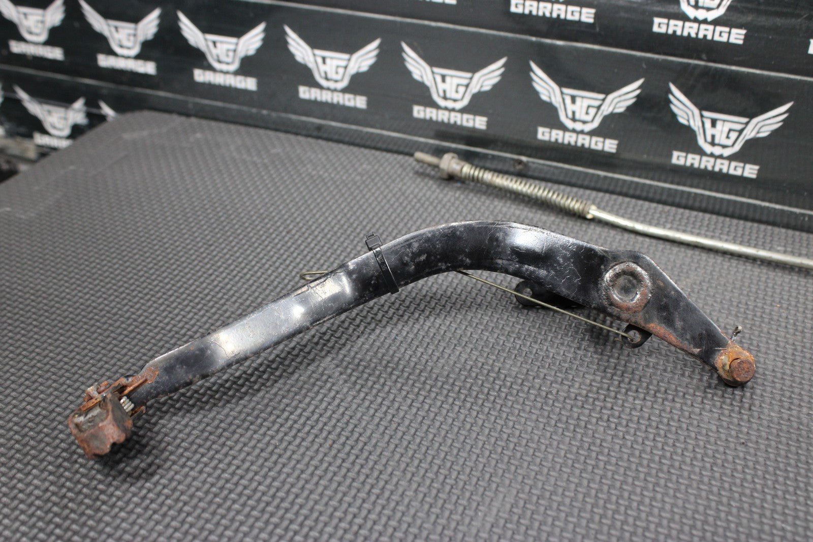 2005 SUZUKI DR200SE OEM RIGHT REARSET BRAKE FOOT PEDAL BRAKE ROD ARM 43120 - 44A12 - hggarage