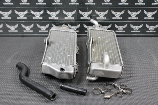 2005 YAMAHA 03 - 05 YZ450F OEM LEFT RIGHT ENGINE COOLING COOLER RADIATORS MINT! - hggarage