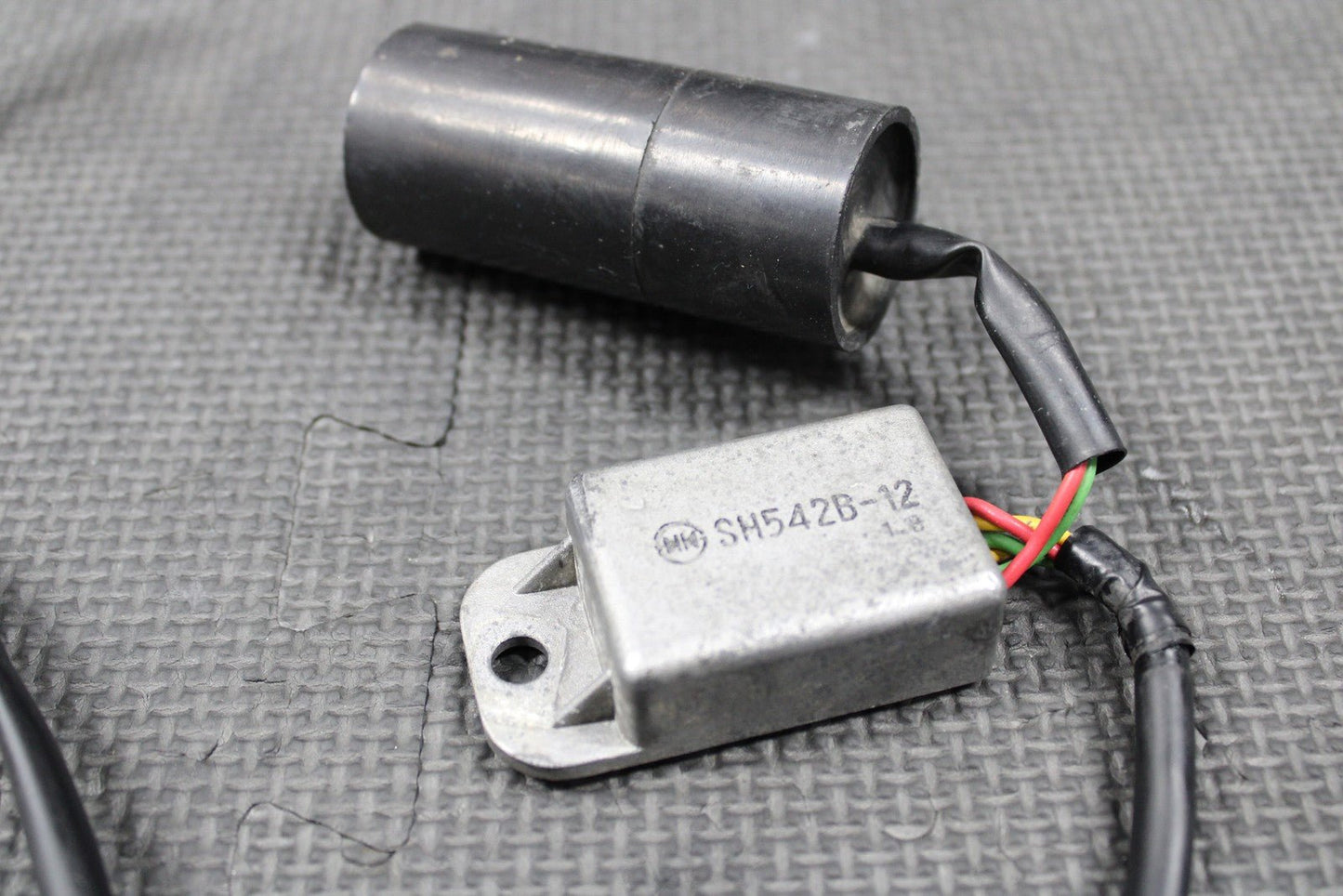 2002 HONDA 02 - 07 CR250R OEM RECTIFIER VOLTAGE REGULATOR WIRING 31600 - KZ3 - J41 - hggarage