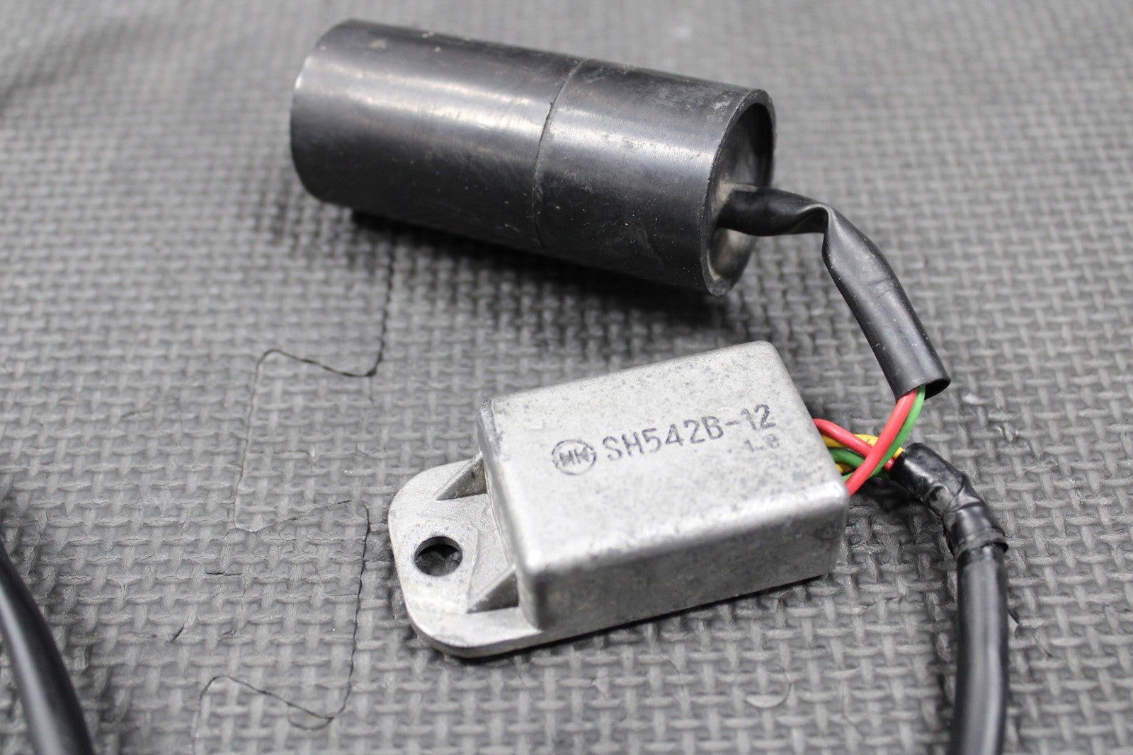 2002 HONDA 02 - 07 CR250R OEM RECTIFIER VOLTAGE REGULATOR WIRING 31600 - KZ3 - J41 - hggarage