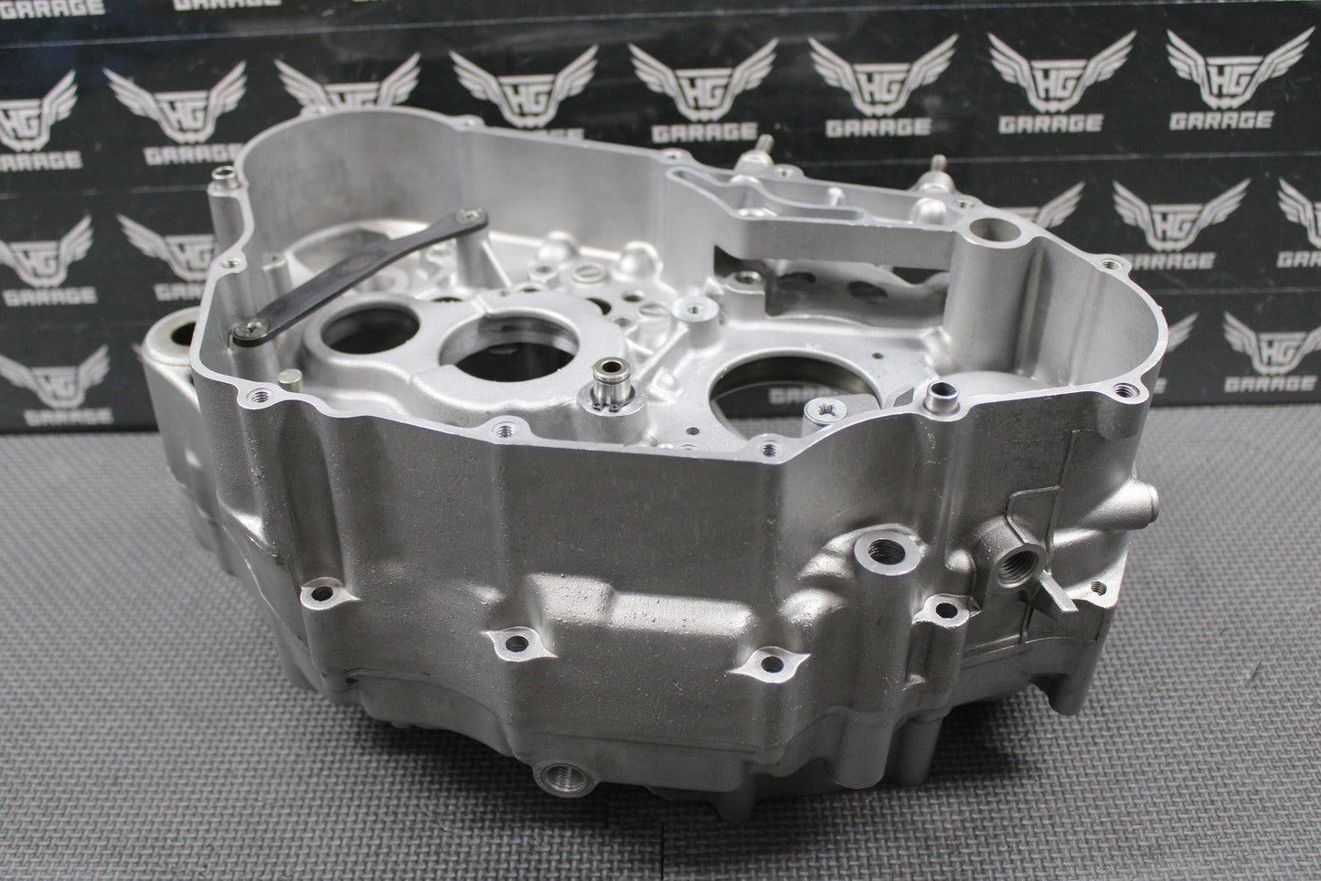 2003 KAWASAKI KLX400SR DRZ400 OEM LEFT RIGHT CRANKCASE CRANK CASE SET 14001 - S015 - hggarage