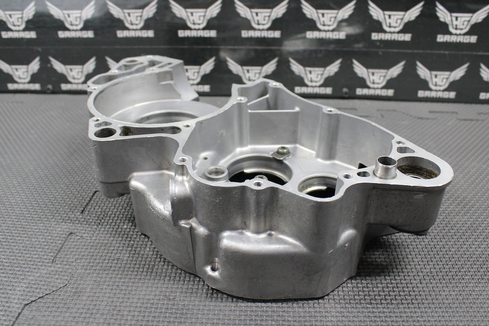 2001 SUZUKI 01 - 02 RM250 OEM RIGHT HALF ENGINE MOTOR CRANKCASE CRANK CASE BLOCK - hggarage