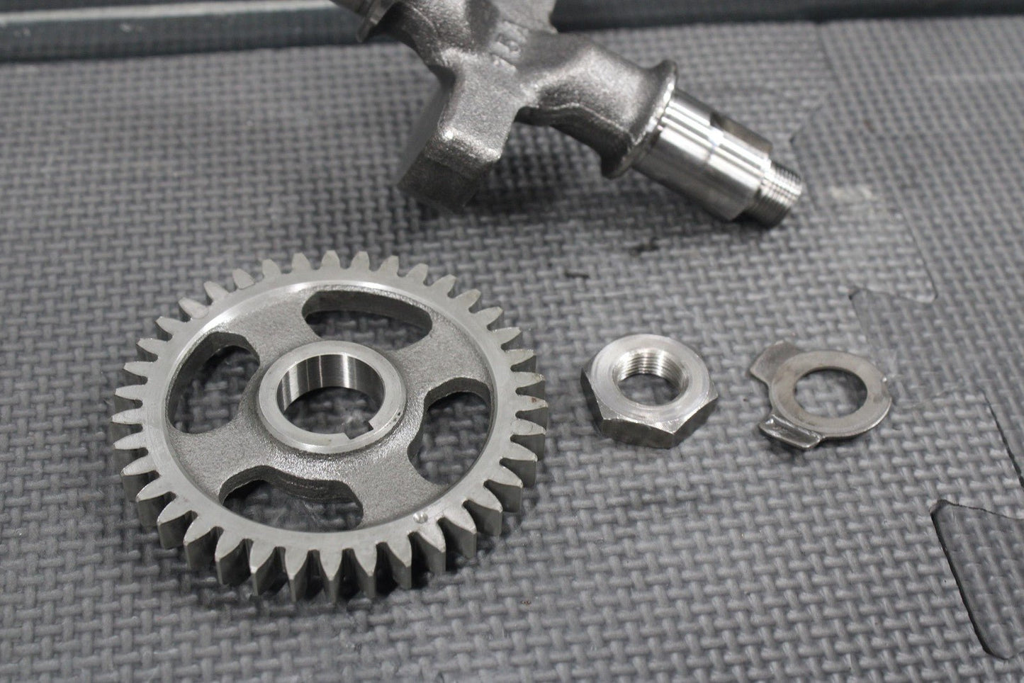 1987 YAMAHA TW200 OEM ENGINE MOTOR CRANKSHAFT BALANCER GEAR COUNTERBALANCER - hggarage