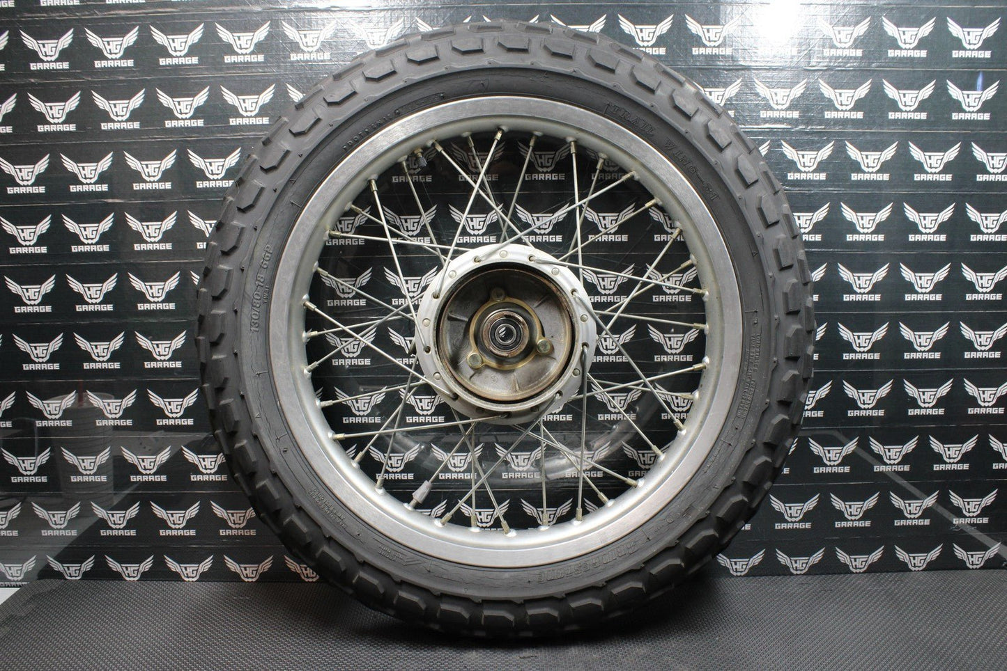 1987 YAMAHA TW200 OEM 18 X 2.50 FRONT WHEEL RIM 2JX - 25111 - 00 - 00 94425 - 18446 - 00 - hggarage