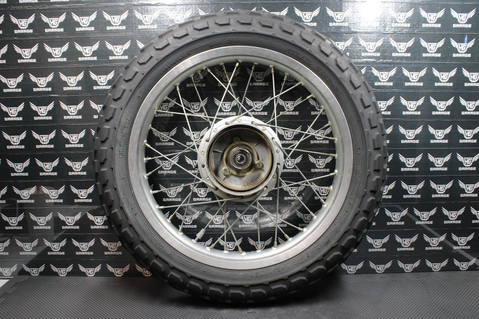 1987 YAMAHA TW200 OEM 18 X 2.50 FRONT WHEEL RIM 2JX - 25111 - 00 - 00 94425 - 18446 - 00 - hggarage