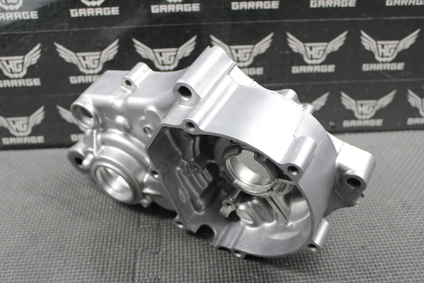 2015 KAWASAKI 14 - 21 KX85 KX100 OEM LEFT ENGINE CRANKCASE CRANK CASE 14001 - 0737 - hggarage