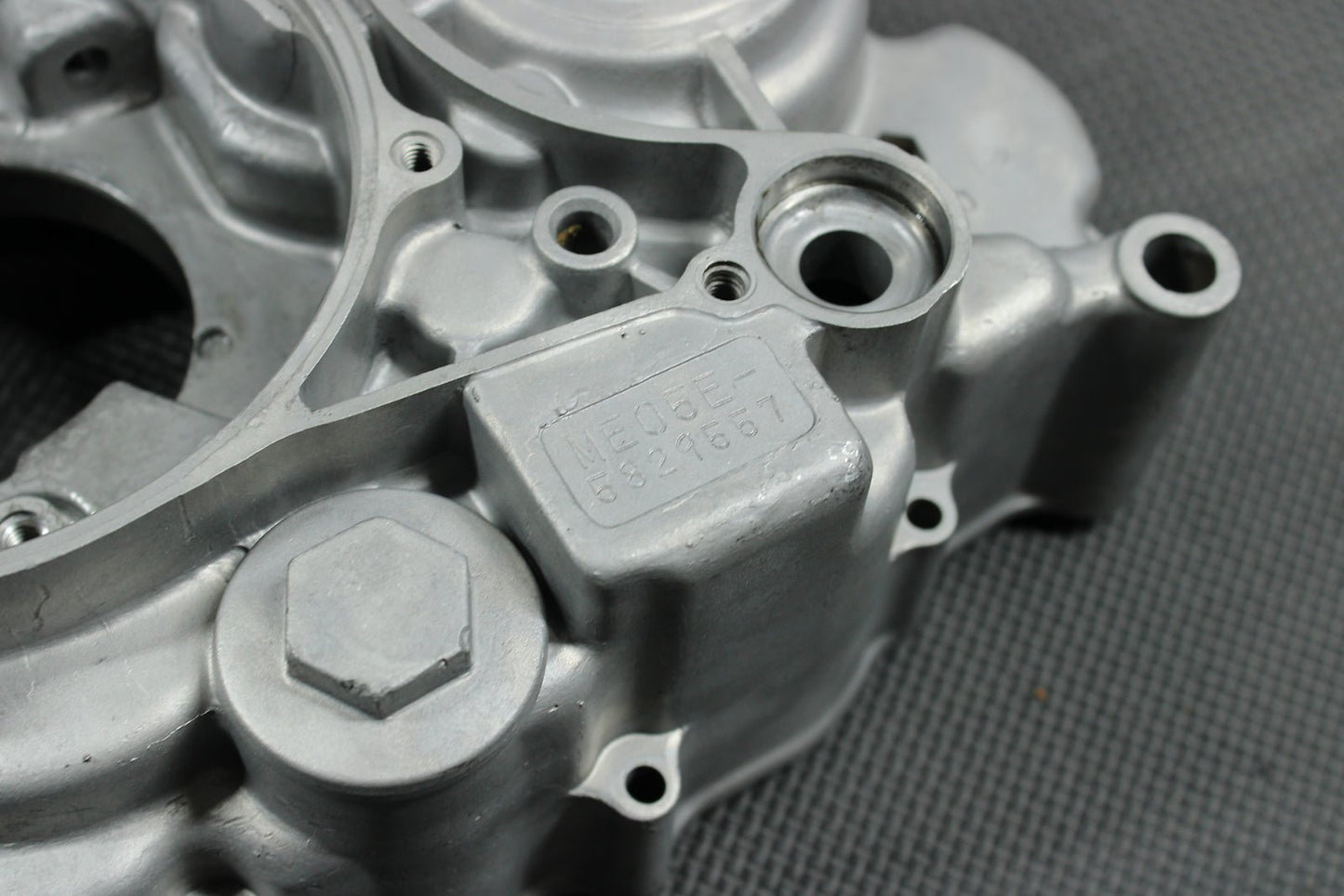 2002 Honda XR200R 93 - 02 OEM Left Engine Motor Crankcase Crank - hggarage