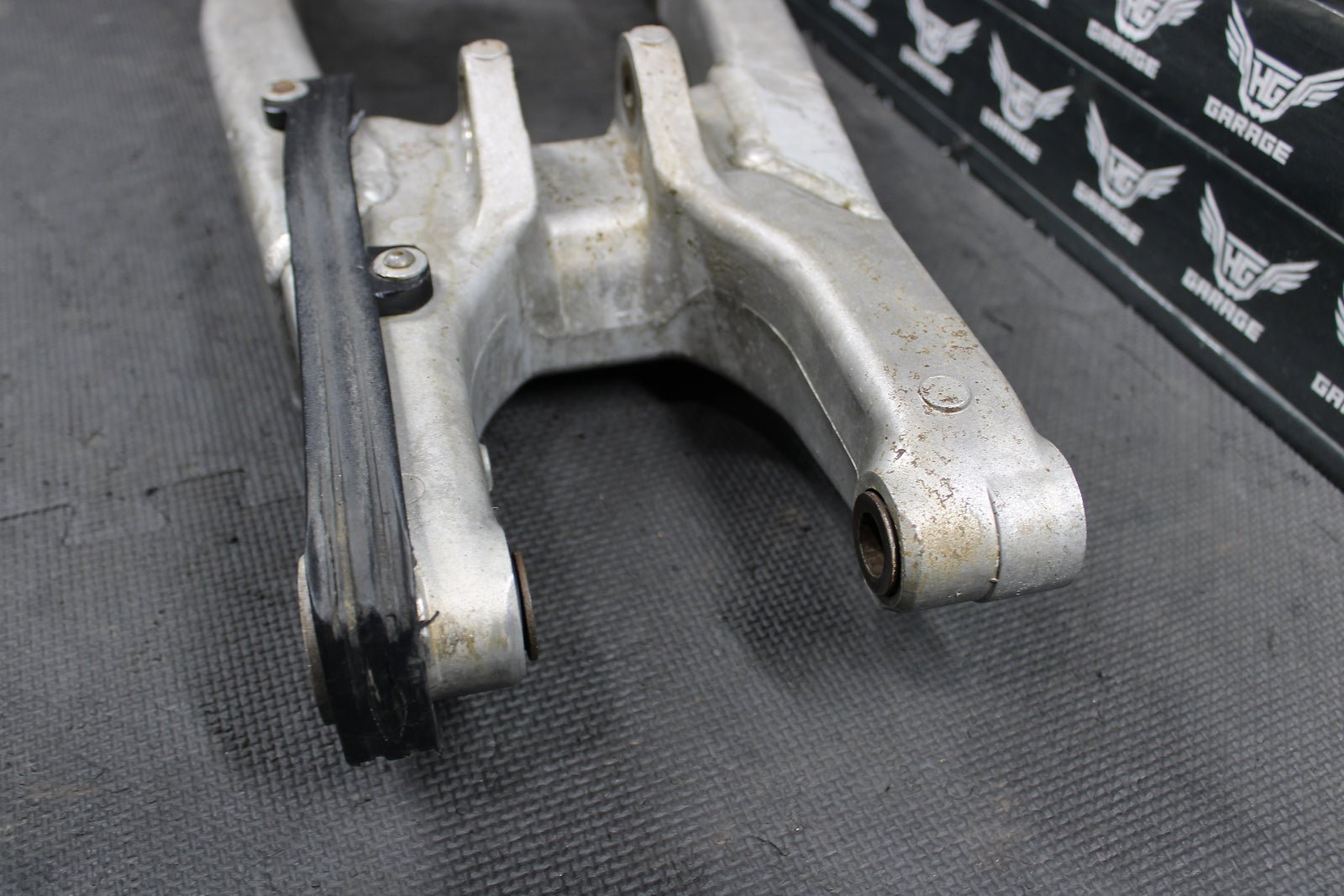 2007 KAWASAKI KLX450R KX450F OEM SWINGARM SWING ARM SUSPENSIION ASSEMBLY - hggarage