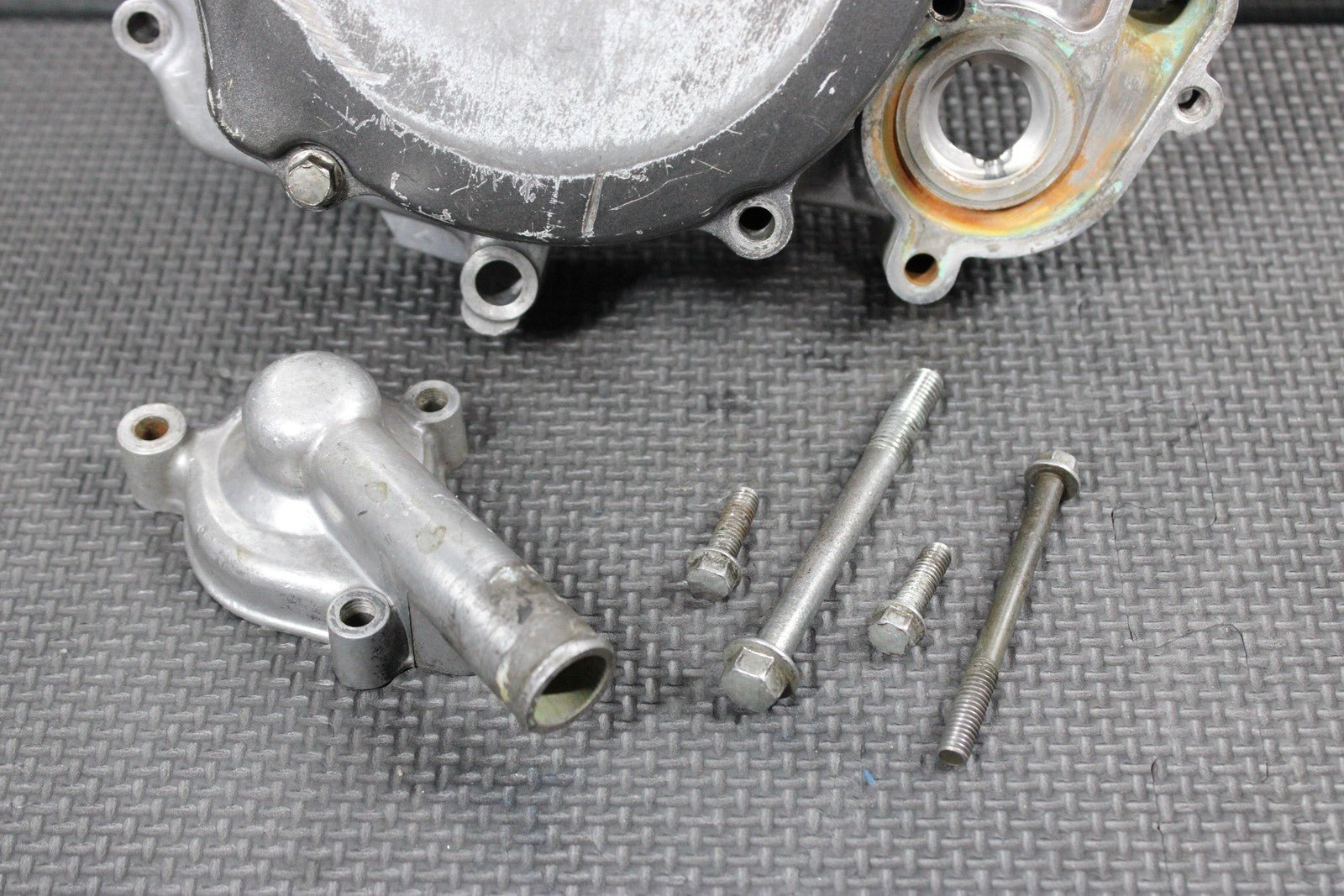 2007 02 - 07 YAMAHA YZ85 OEM RIGHT SIDE ENGINE INNER OUTER CLUTCH COVER WATERPUMP - hggarage