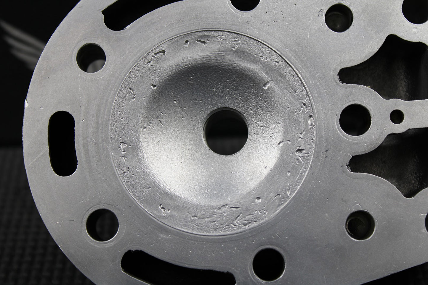 1990 KAWASAKI KX125 OEM ENGINE MOTOR CYLINDER HEAD COVER CAP DOME 11001 - 1316 - hggarage