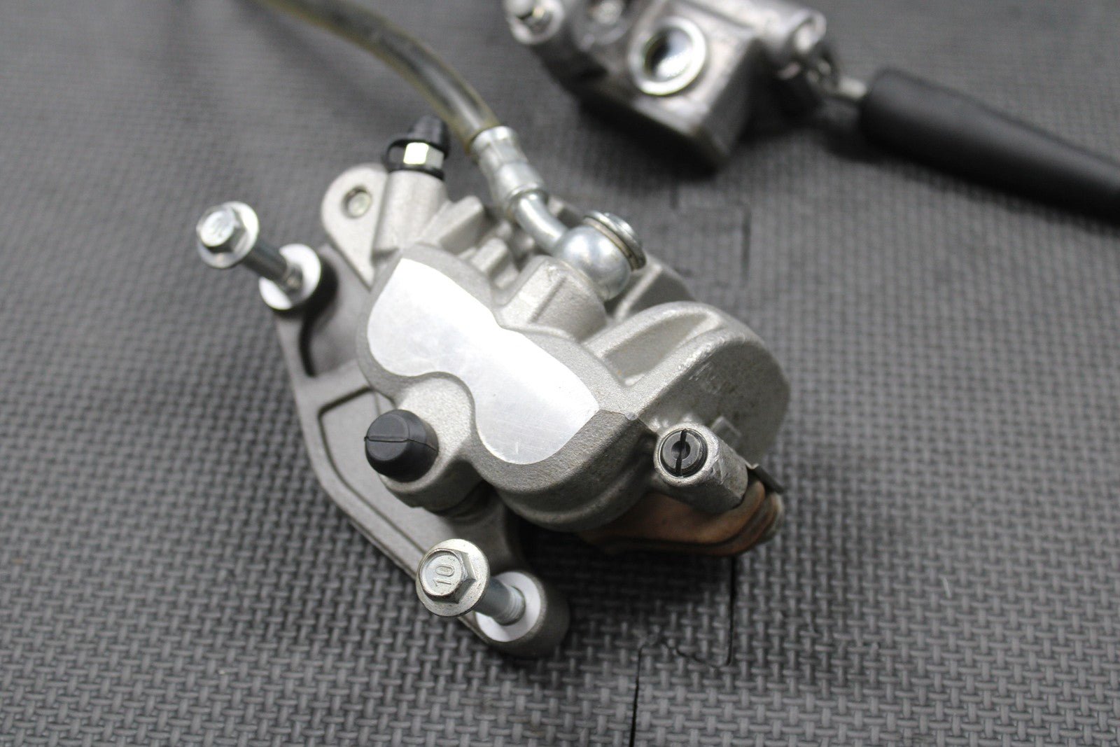 2019 SUZUKI 19 - 25 RMZ250 RMZ450 OEM FRONT BRAKE CALIPER MASTER CYLINDER LEVER - hggarage
