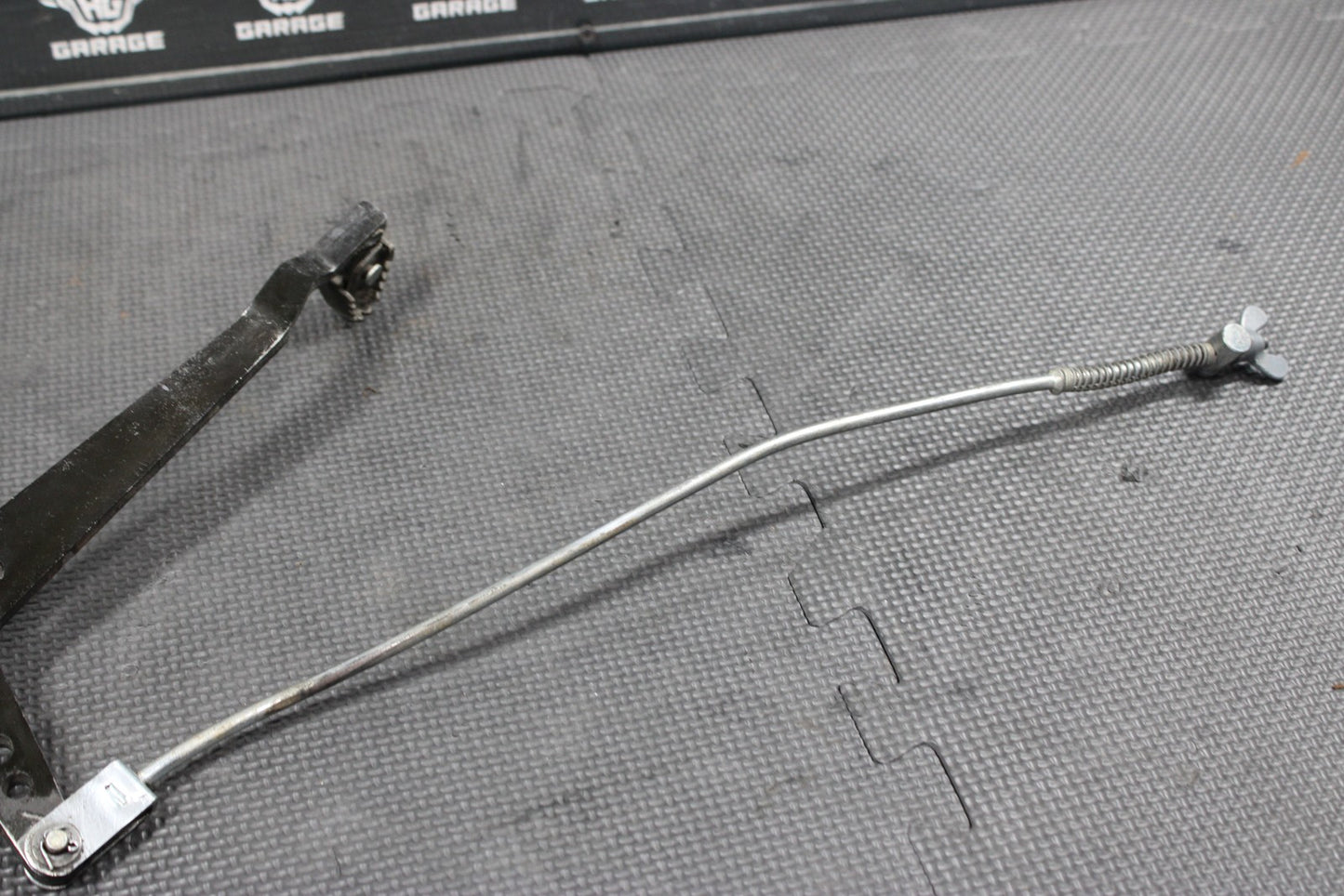 2000 YAMAHA TTR125 TR125L OEM RIGHT REARSET BRAKE FOOT PEDAL 5HP - 27200 - 00 - 00 - hggarage