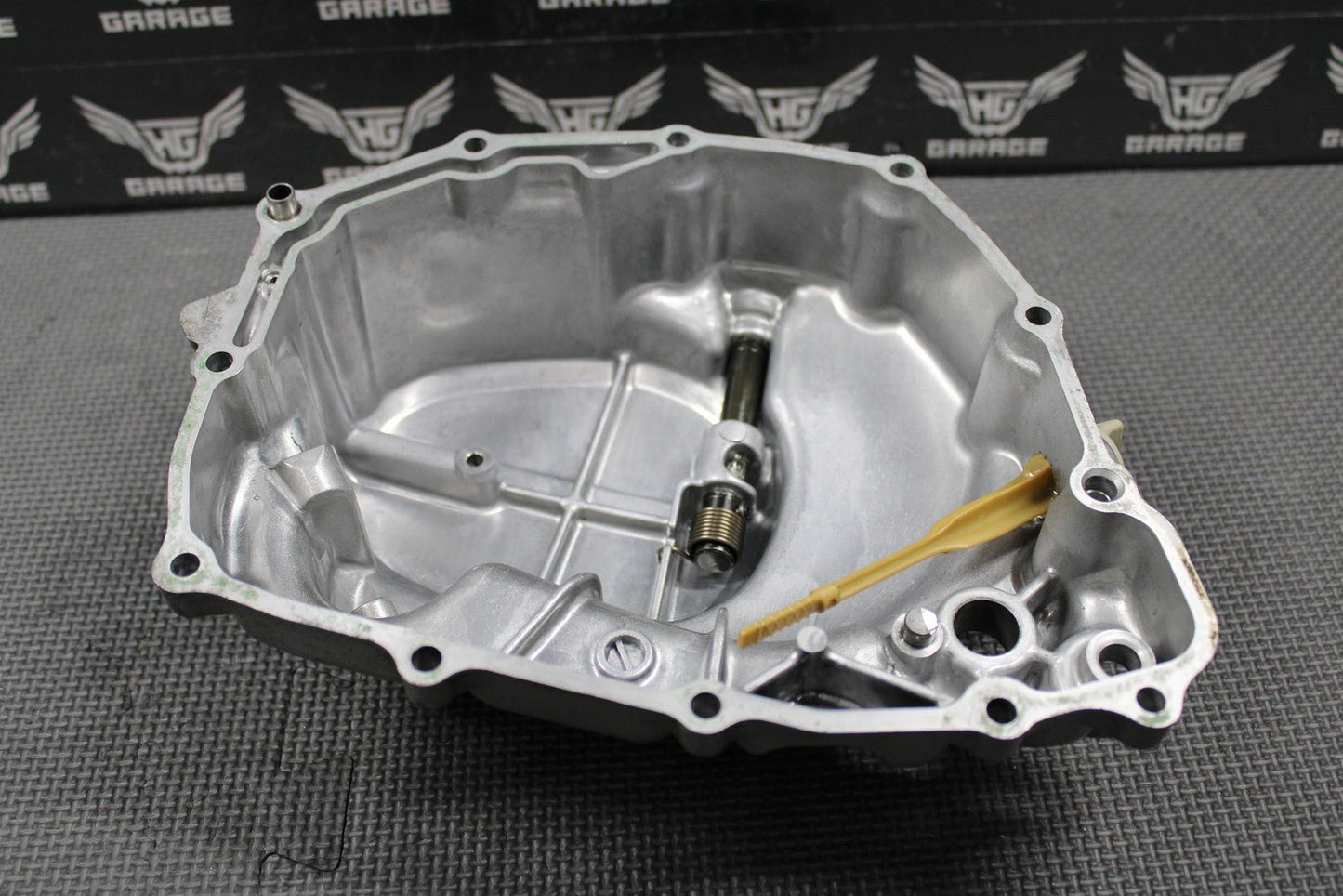 1999 HONDA XR200R 90 - 02 OEM ENGINE RIGHT CRANKCASE CLUTCH COVER 11330 - KT0 - 830 - hggarage