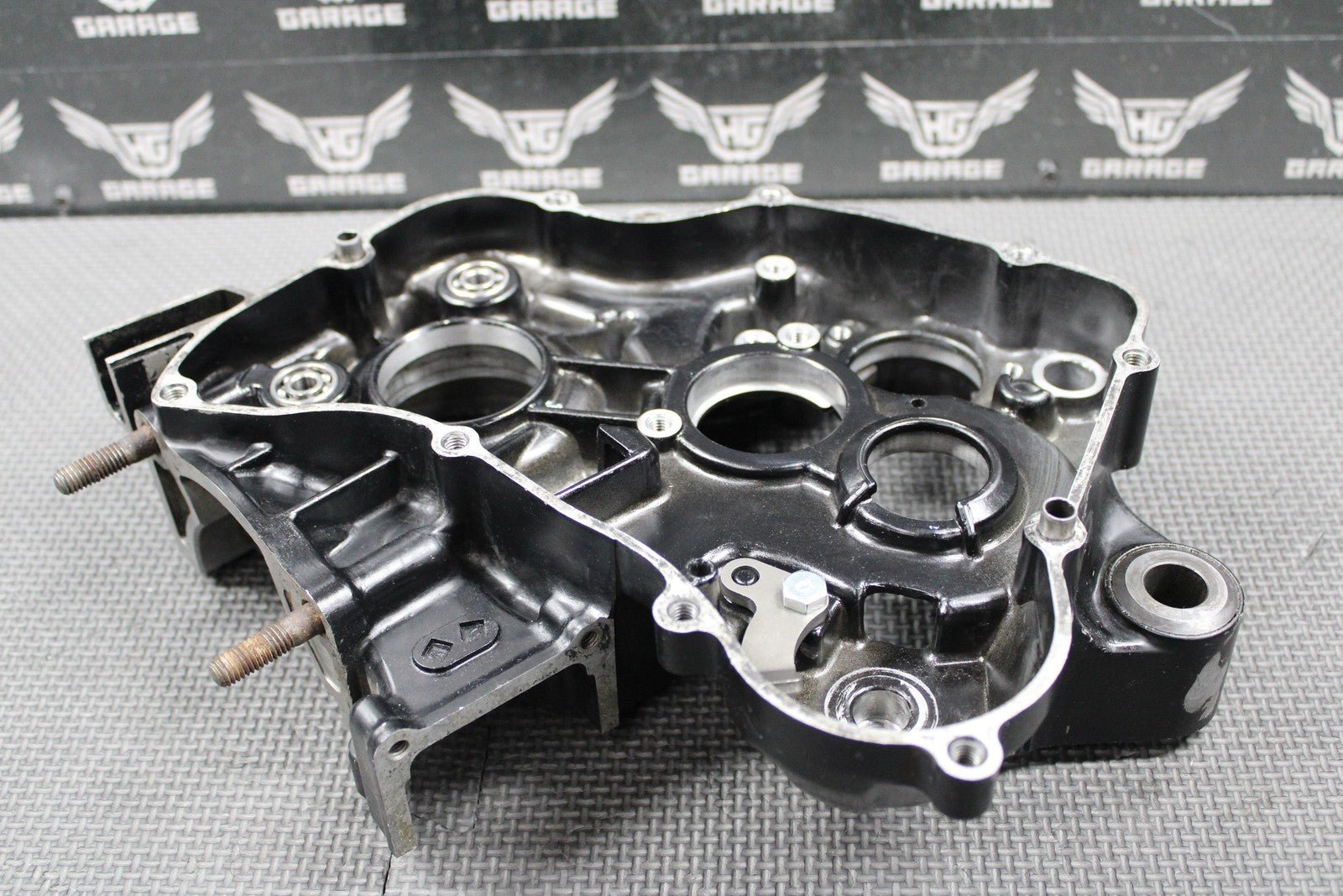 1988 HONDA CR125R OEM RIGHT ENGINE MOTOR CRANKCASE CRANK CASE 111A0 - KS6 - 830 GOOD - hggarage