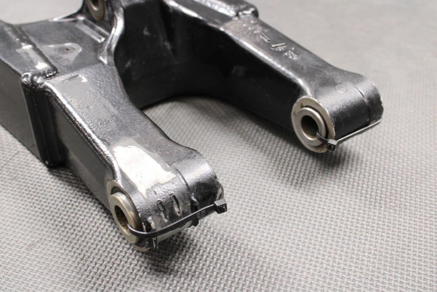 2003 SUZUKI RM125 RM250 K3 OEM SWINGARM SWING ARM REAR SUSPENSION 61000 - 37F10 - hggarage