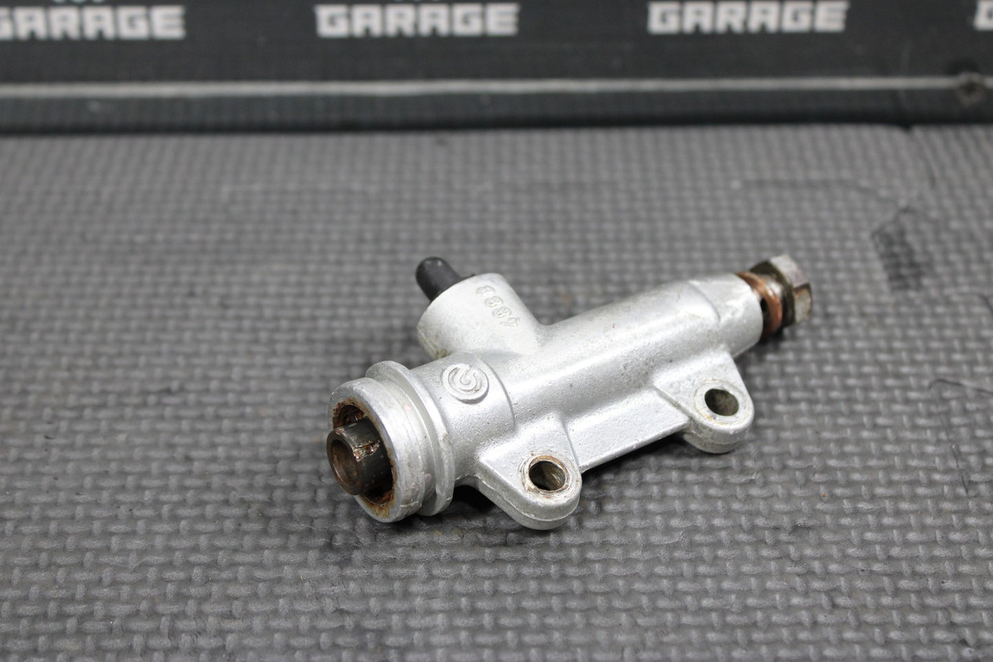 2000 KTM 250 EXC OEM BREMBO REAR BACK BRAKE MASTER CYLINDER 50313060000 - hggarage