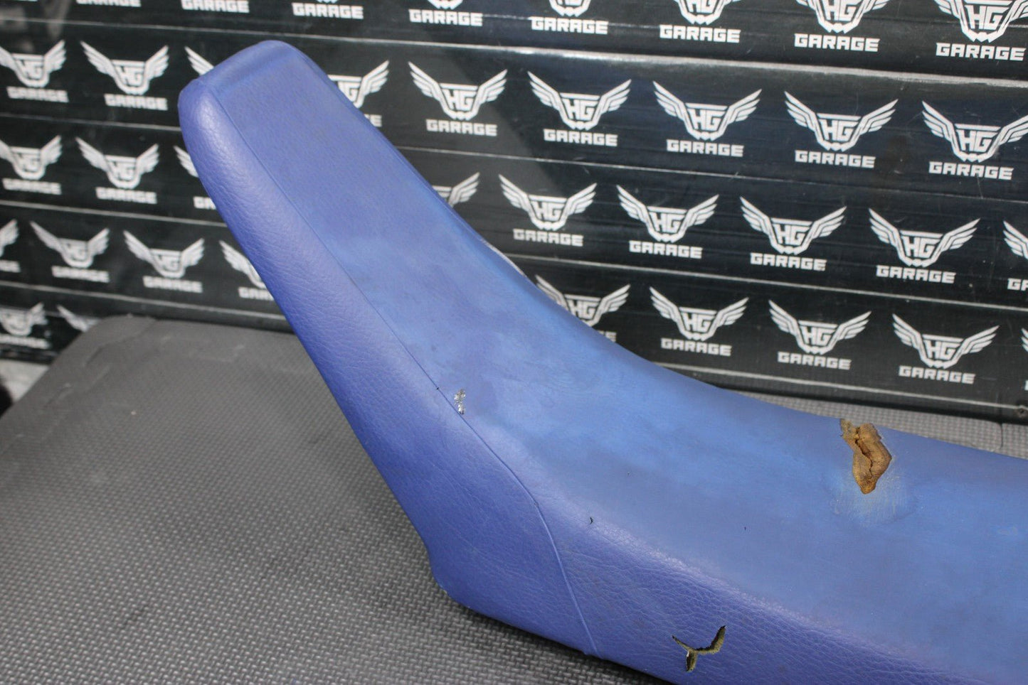 1997 YAMAHA RT100 OEM SEAT SADDLE COVER FOAM ASSEMBLY 3UL - 24710 - 60 - 00 - hggarage