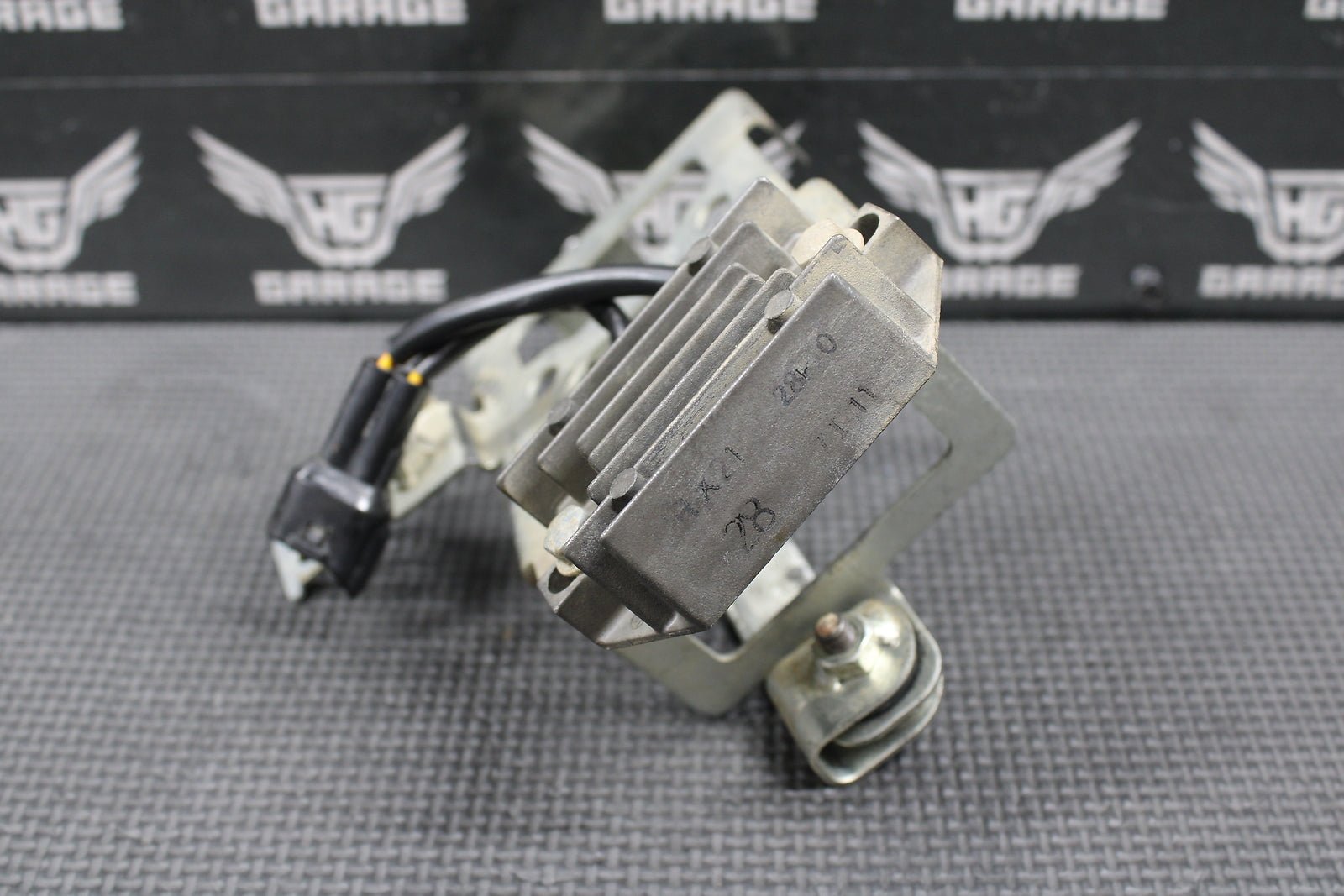 2018 18 - 20 SUZUKI RMZ450 OEM RECTIFIER VOLTAGE REGULATOR & CDI MOUNT 32800 - 28H00 - hggarage