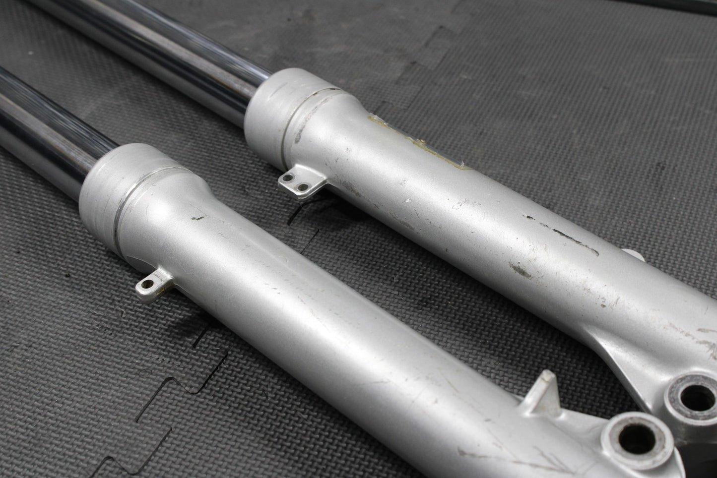 1986 KAWASAKI KDX200 OEM RIGHT LEFT FRONT SUSPENSION FORKS SHOCKS 44001 - 1601 - hggarage