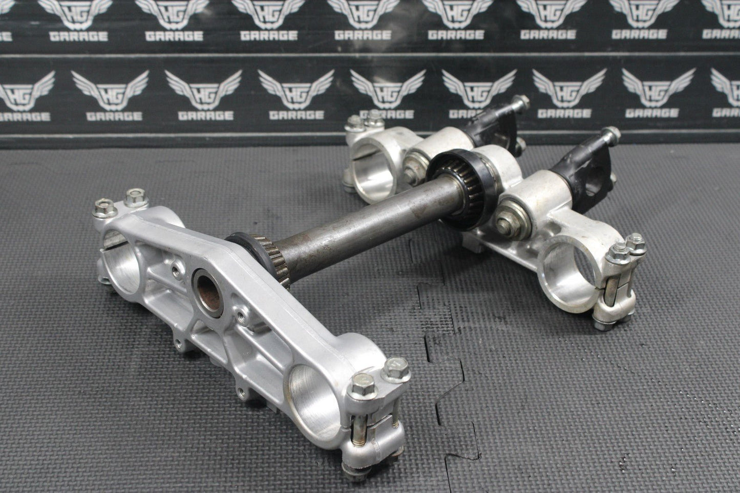1986 KAWASAKI KDX200 OEM FRONT FORKS LOWER UPPER TRIPLE TREE STEM CLAMP SET - hggarage
