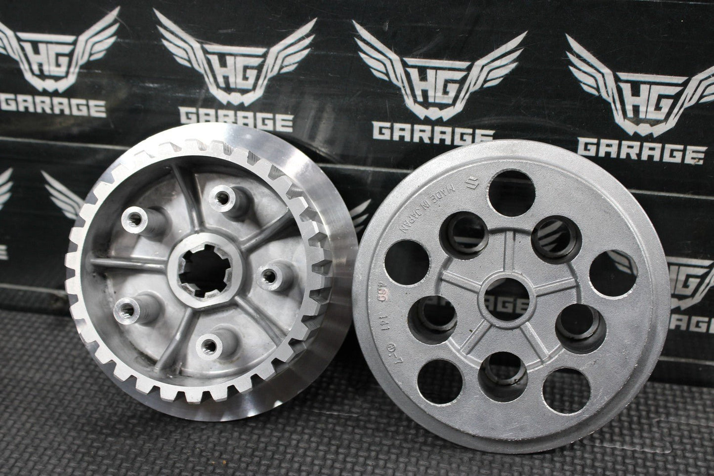 2005 SUZUKI DR200SE OEM COMPLETE CLUTCH W PLATES BASKET HUB 21200 - 42A50 NICE! - hggarage
