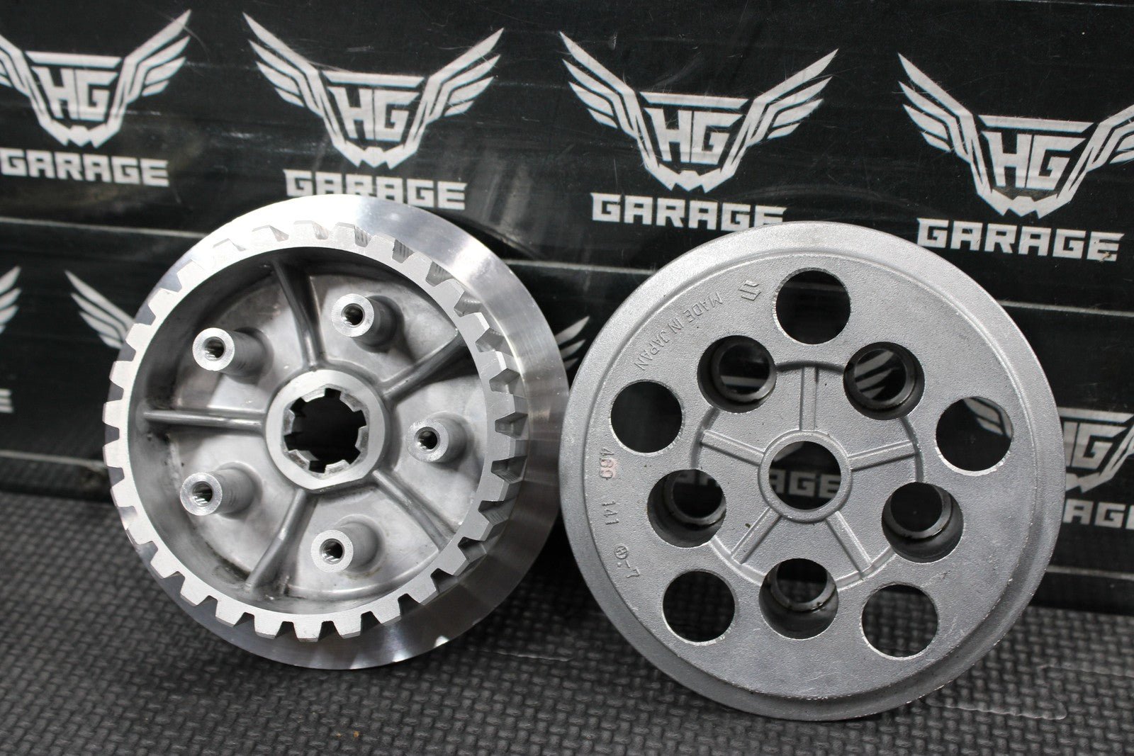 2005 SUZUKI DR200SE OEM COMPLETE CLUTCH W PLATES BASKET HUB 21200 - 42A50 NICE! - hggarage