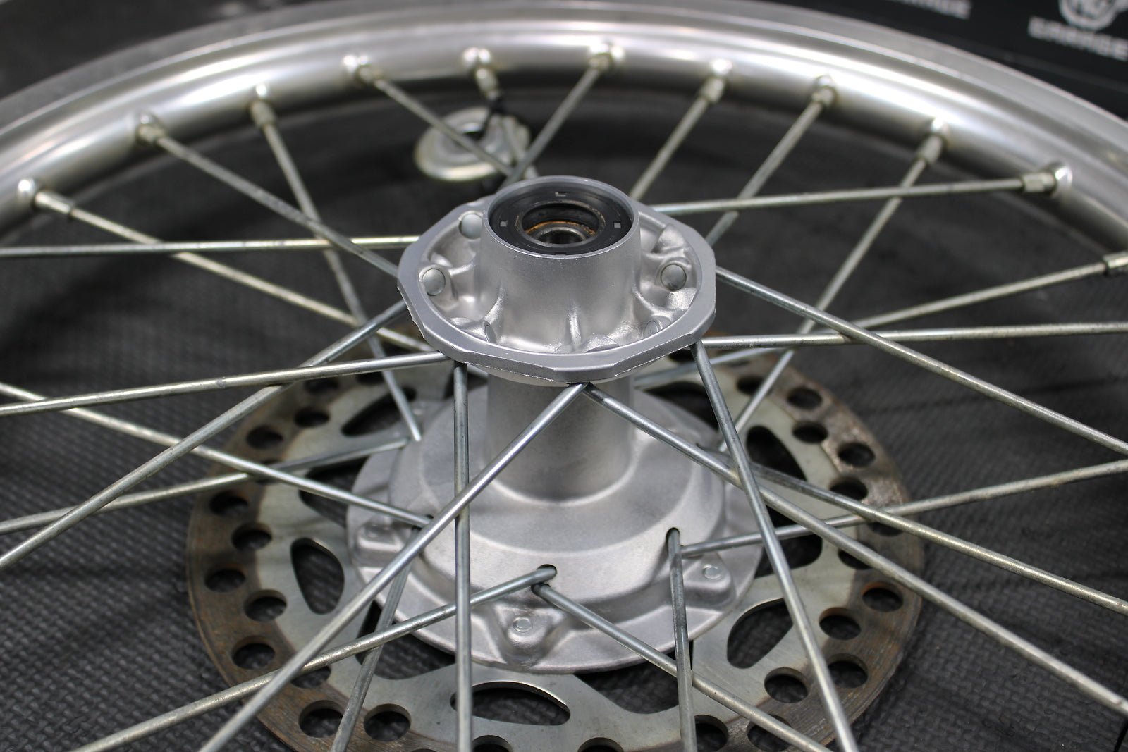 2005 Kawasaki KX85 OEM Front Wheel Rim 41034 - 1310 41090 - 0006 - hggarage