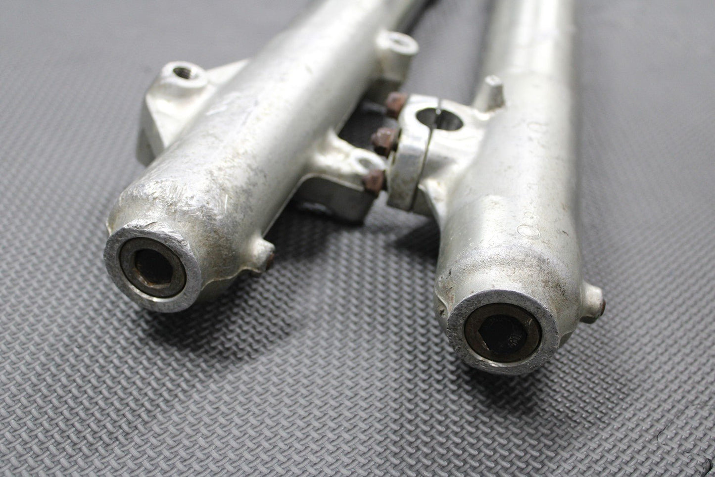 1988 1989 HONDA XR250R OEM RIGHT LEFT FRONT SUSPENSION FORKS SHOCKS DAMPERS GOOD - hggarage