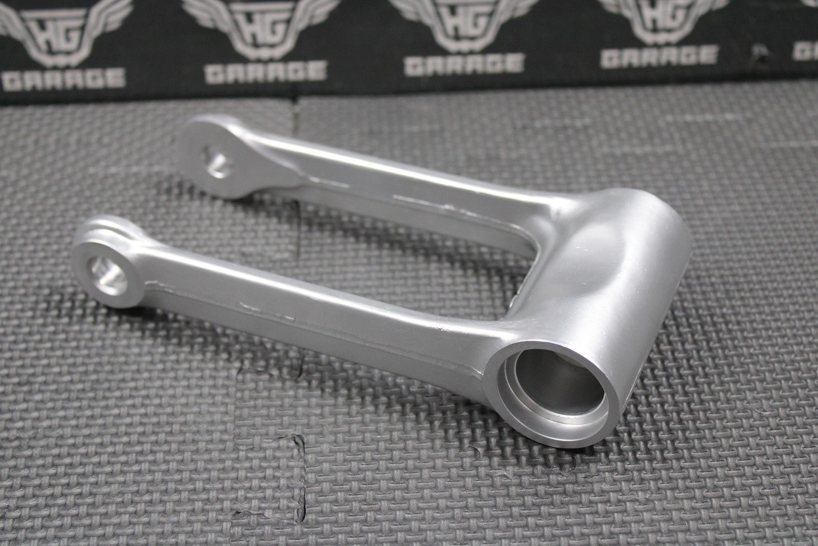 2001 95 - 01 HONDA CR500R OEM REAR SHOCK SWINGARM LINKAGE ROD 52475 - MAC - 680 MINT! - hggarage