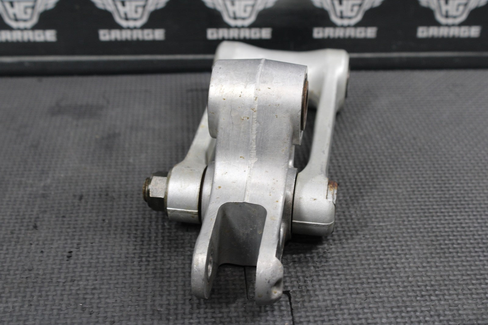 2006 YAMAHA YZ250F YZ450F OEM REAR SHOCK LINKAGE LINKS RELAY ARM 5XC - 2217A - 90 - 00 - hggarage