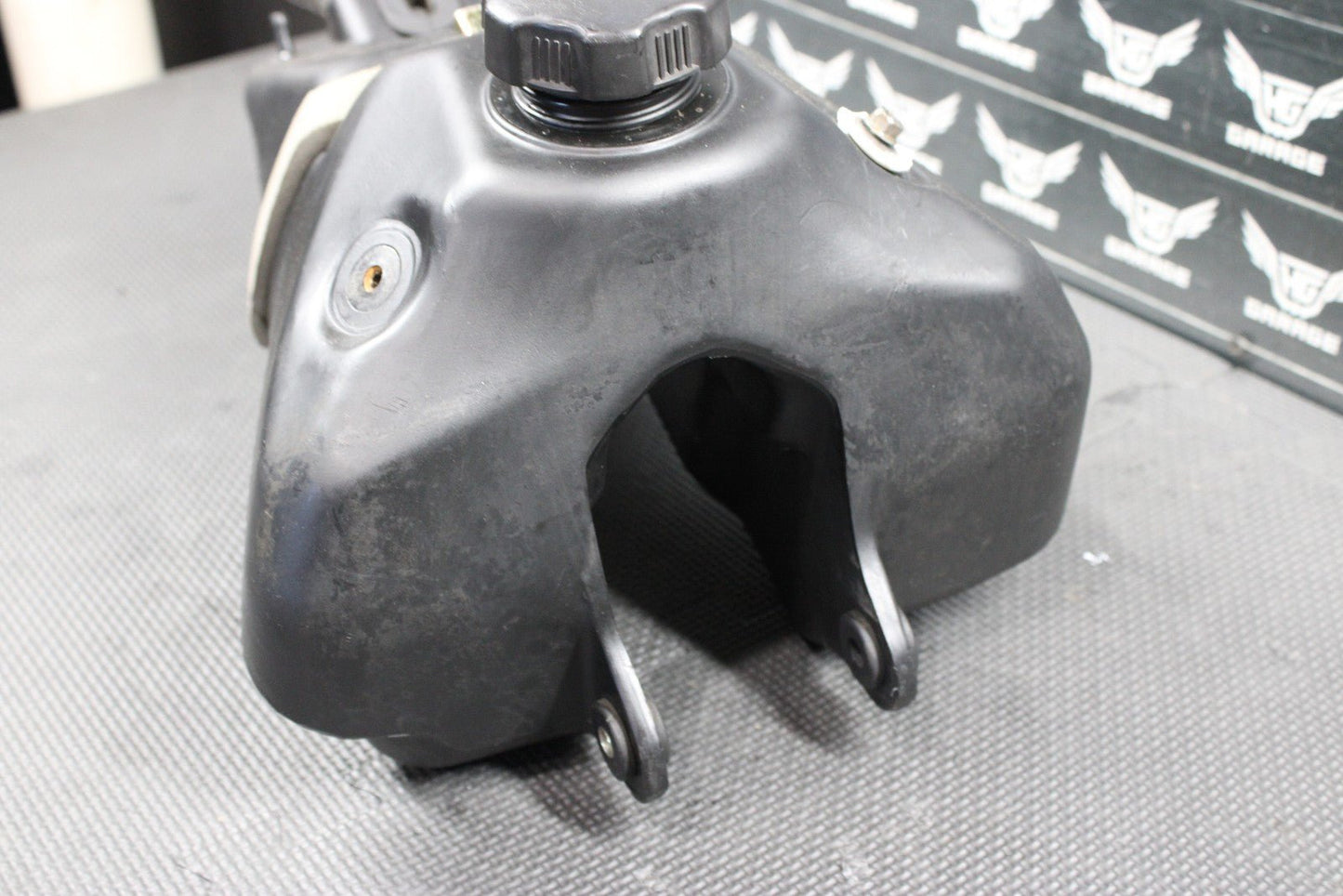 1997 YAMAHA RT100 90 - 00 OEM GAS FUEL TANK CELL PETROL RESERVOIR 3UL - 24110 - 00 - 00 - hggarage
