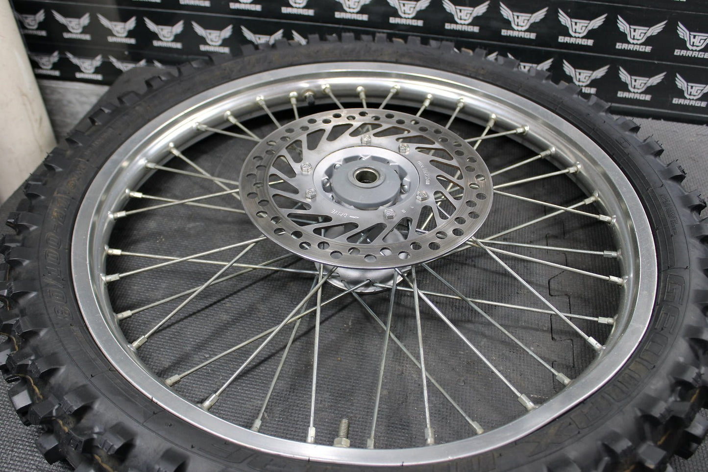 1998 HONDA CR125R OEM FRONT WHEEL RIM HUB ASSEMBLY 44635 - MAC - 680 44701 - KZ4 - J01 - hggarage
