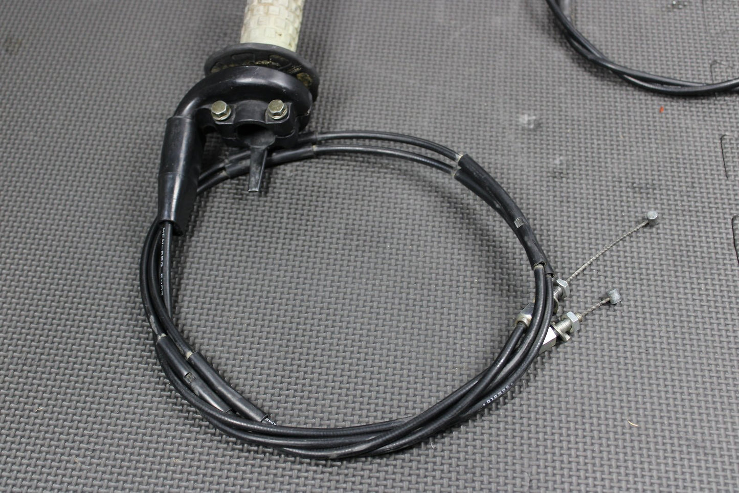 2006 HONDA CRF450R OEM THROTTLE CABLE TUBE ASSEMBLY HOTSTART CABLE PLUNGER - hggarage