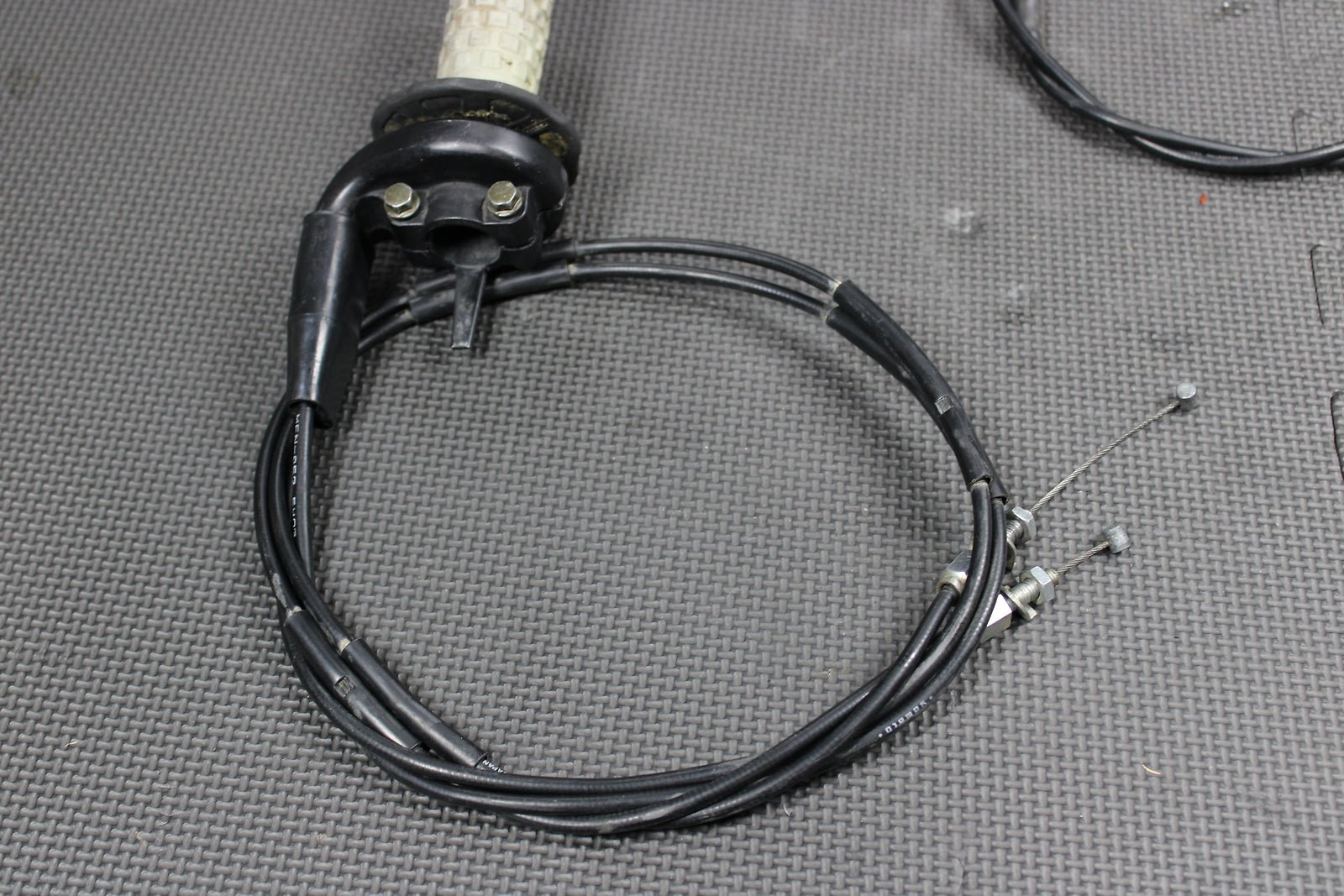 2006 HONDA CRF450R OEM THROTTLE CABLE TUBE ASSEMBLY HOTSTART CABLE PLUNGER - hggarage