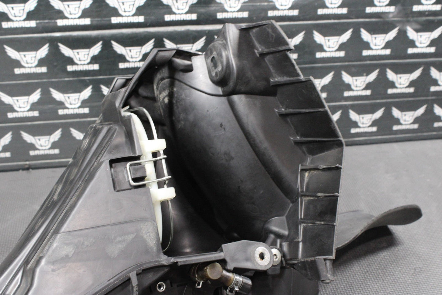 2023 HONDA CRF250R OEM AIRBOX INTAKE AIR CLEANER CASE HOUSING ELEMENT COMPLETE - hggarage