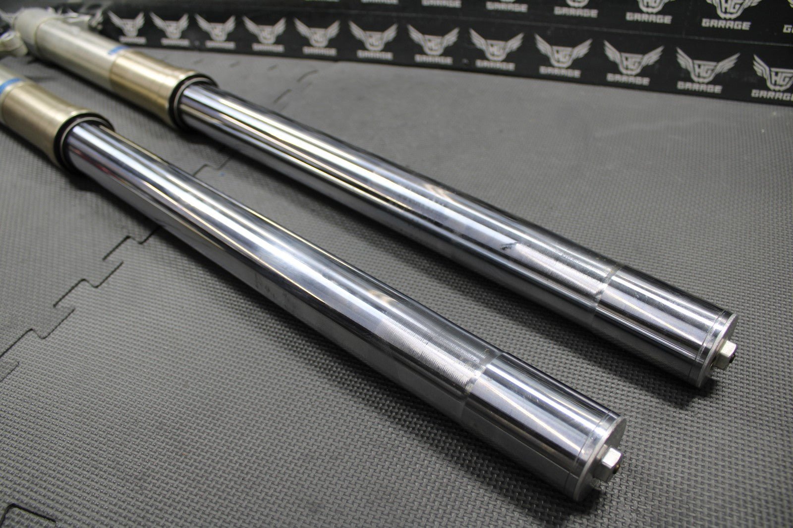 2003 KAWASAKI KLX400SR OEM SHOWA RIGHT LEFT FRONT SUSPENSION FORKS SHOCKS GOOD! - hggarage