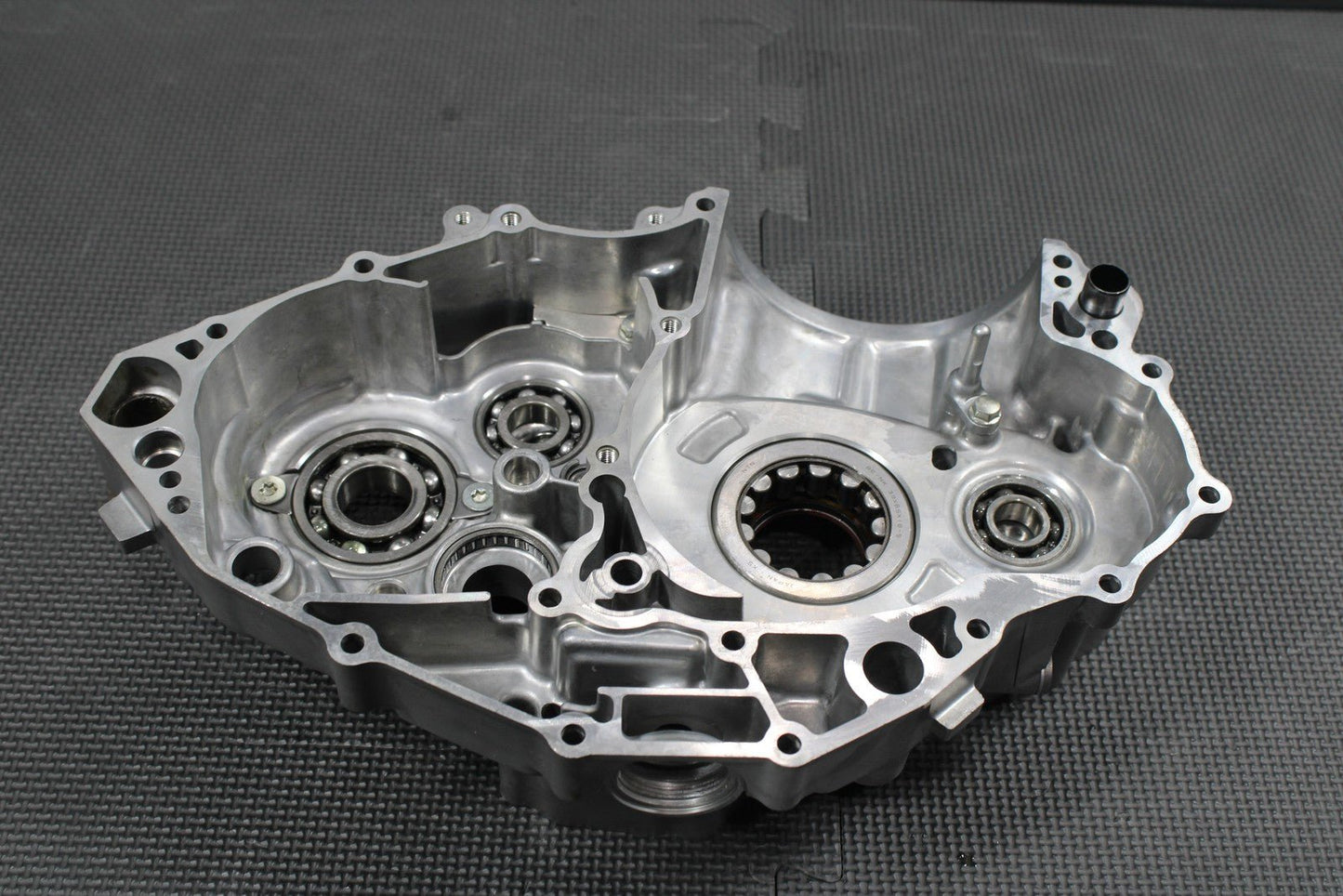 2019 HONDA 19 - 20 CRF450RX OEM LEFT ENGINE MOTOR CRANKCASE CRANK NEEDS REPAIR! - hggarage