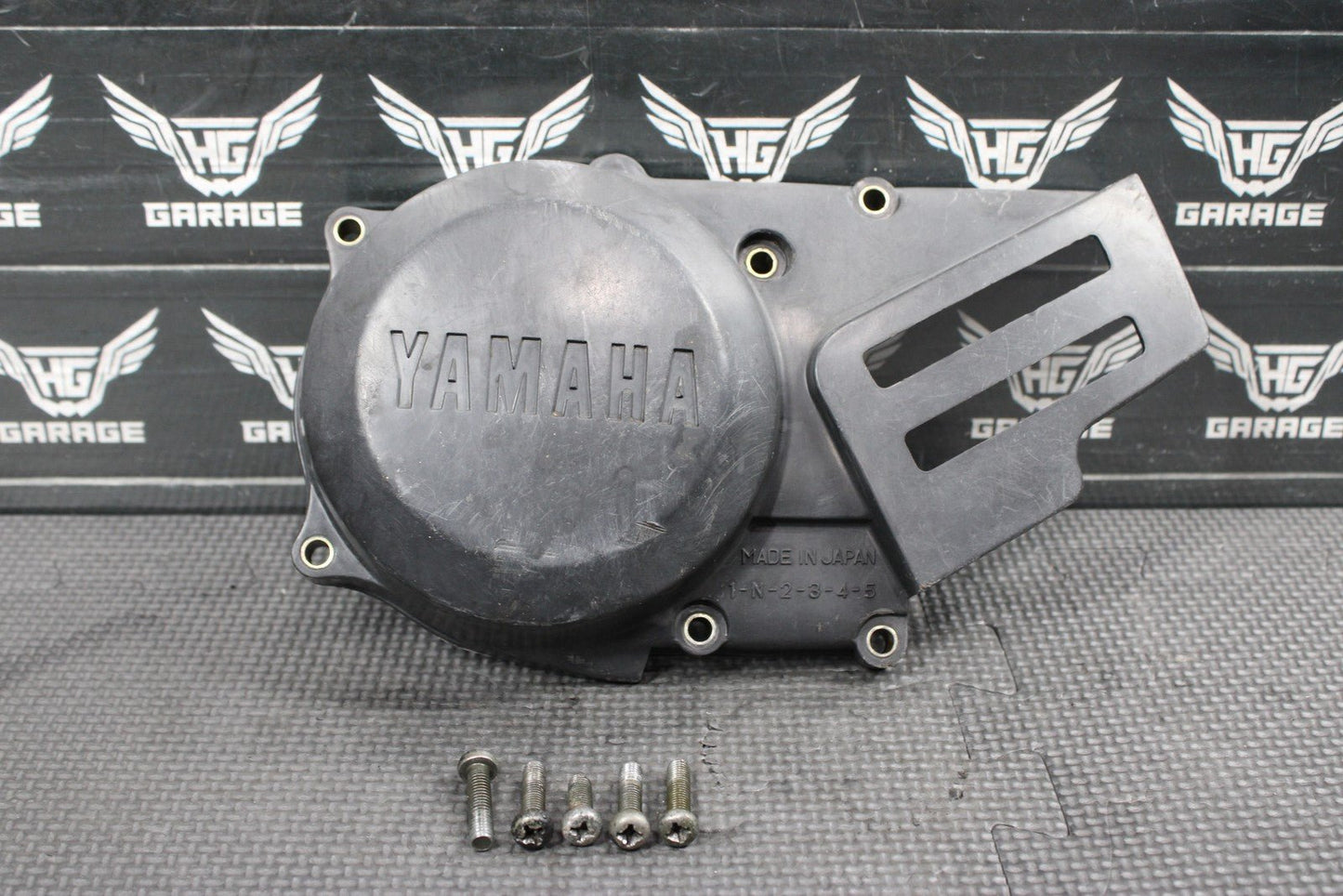 1997 YAMAHA RT100 92 - 00 OEM ENGINE MOTOR STATOR GENERATOR MAGNETO COVER - hggarage