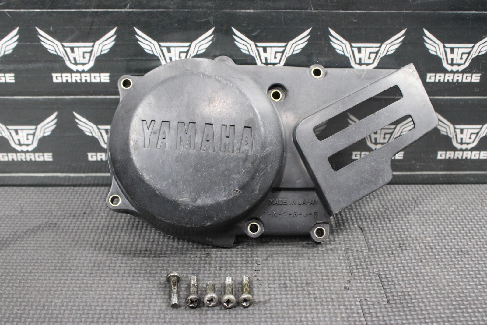 1997 YAMAHA RT100 92 - 00 OEM ENGINE MOTOR STATOR GENERATOR MAGNETO COVER - hggarage