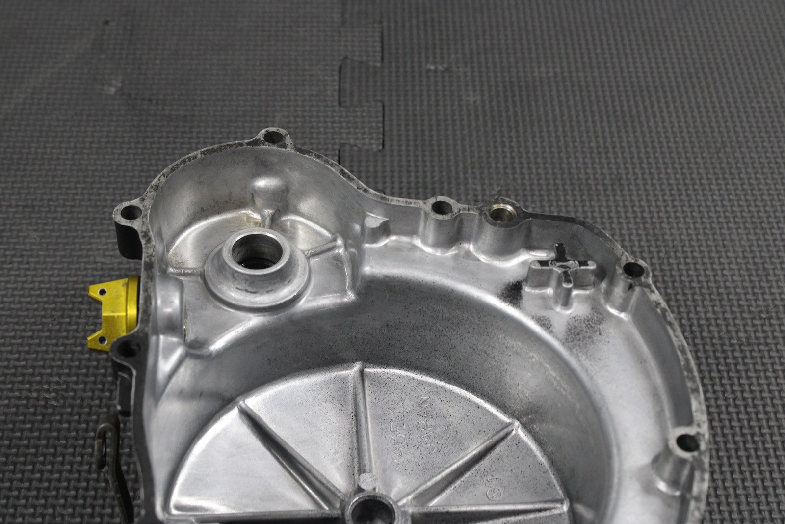 1987 KAWASAKI KDX200 OEM ENGINE MOTOR RIGHT SIDE CLUTCH COVER 14032 - 1203 - hggarage
